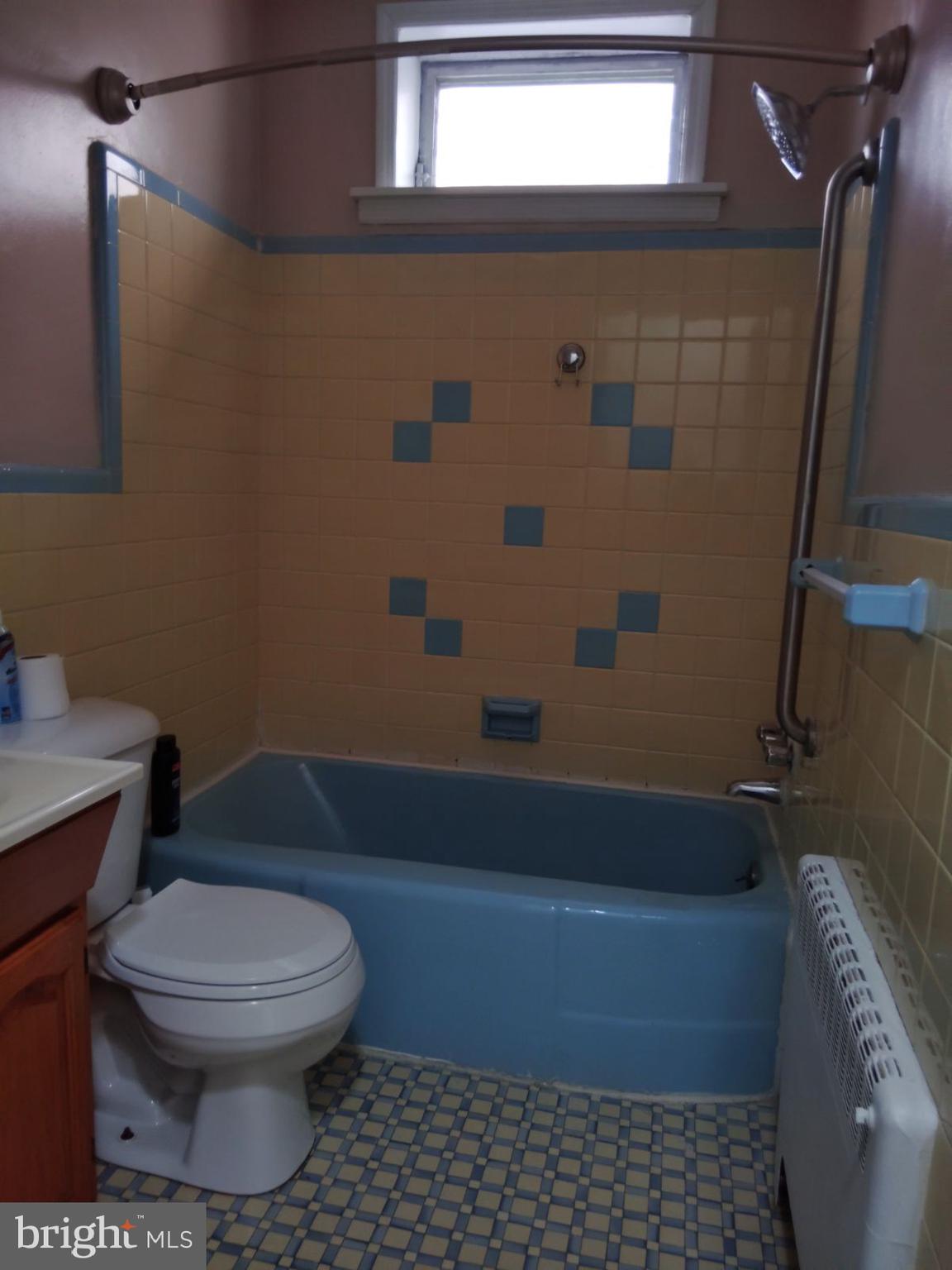 WEST OAK LANE - Residential Lease