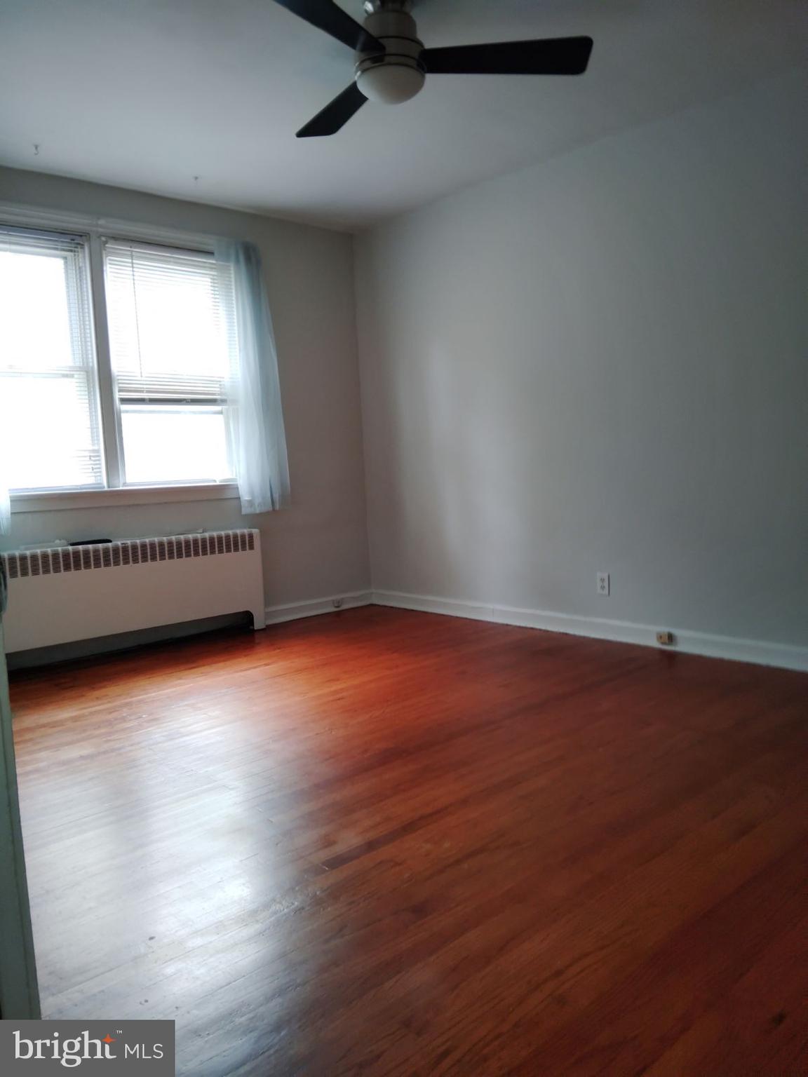 WEST OAK LANE - Residential Lease