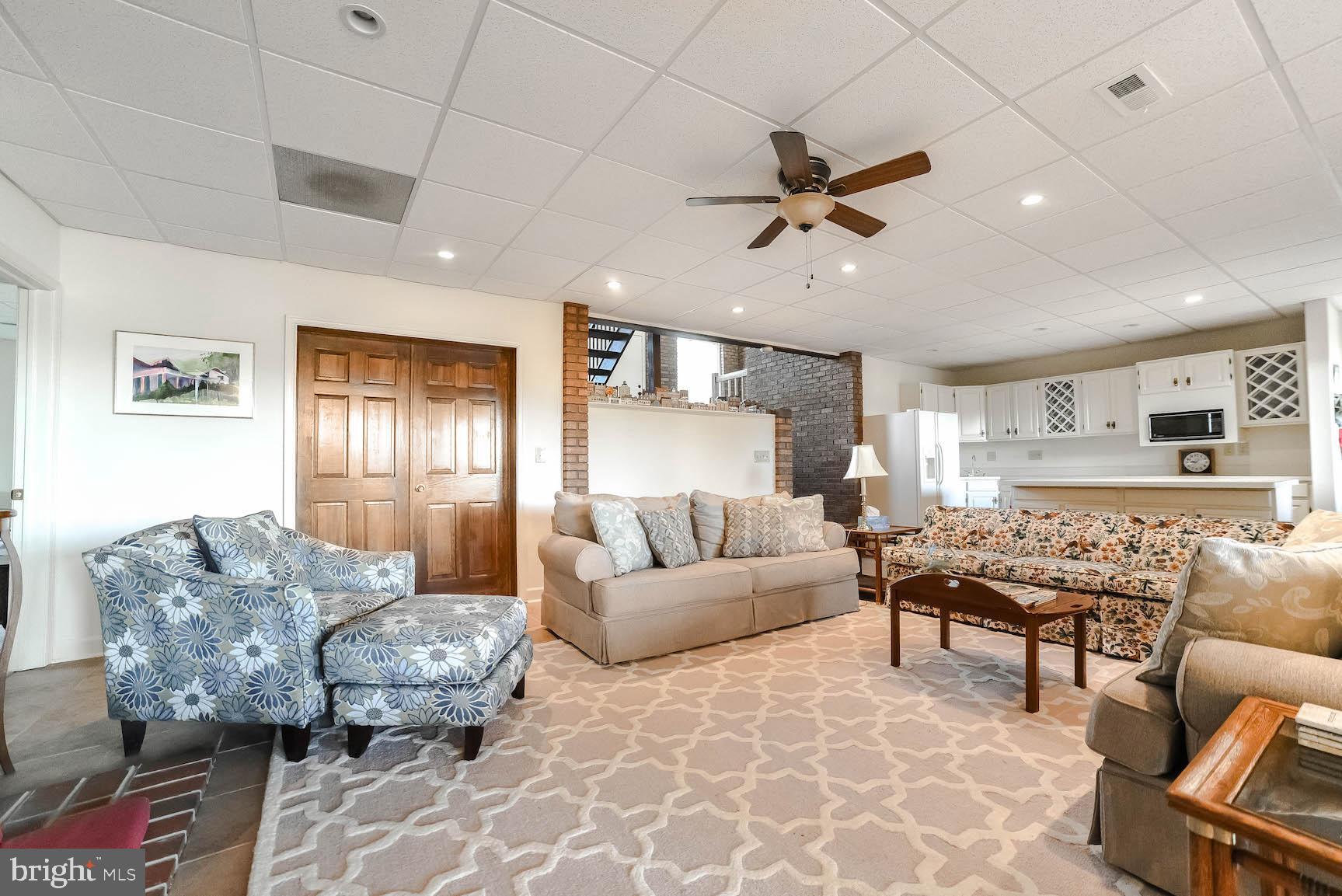 HALF PONE POINT - Residential