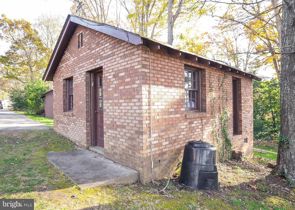 HALF PONE POINT - Residential