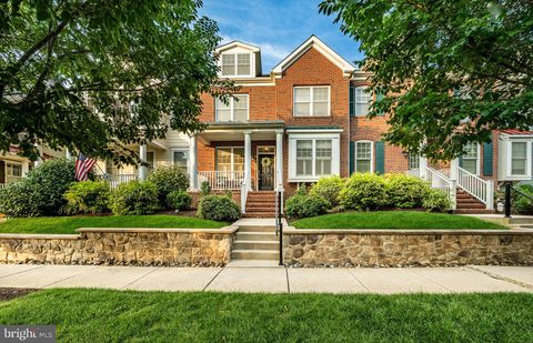 141 SPRING OAK DRIVE MALVERN PA 19355