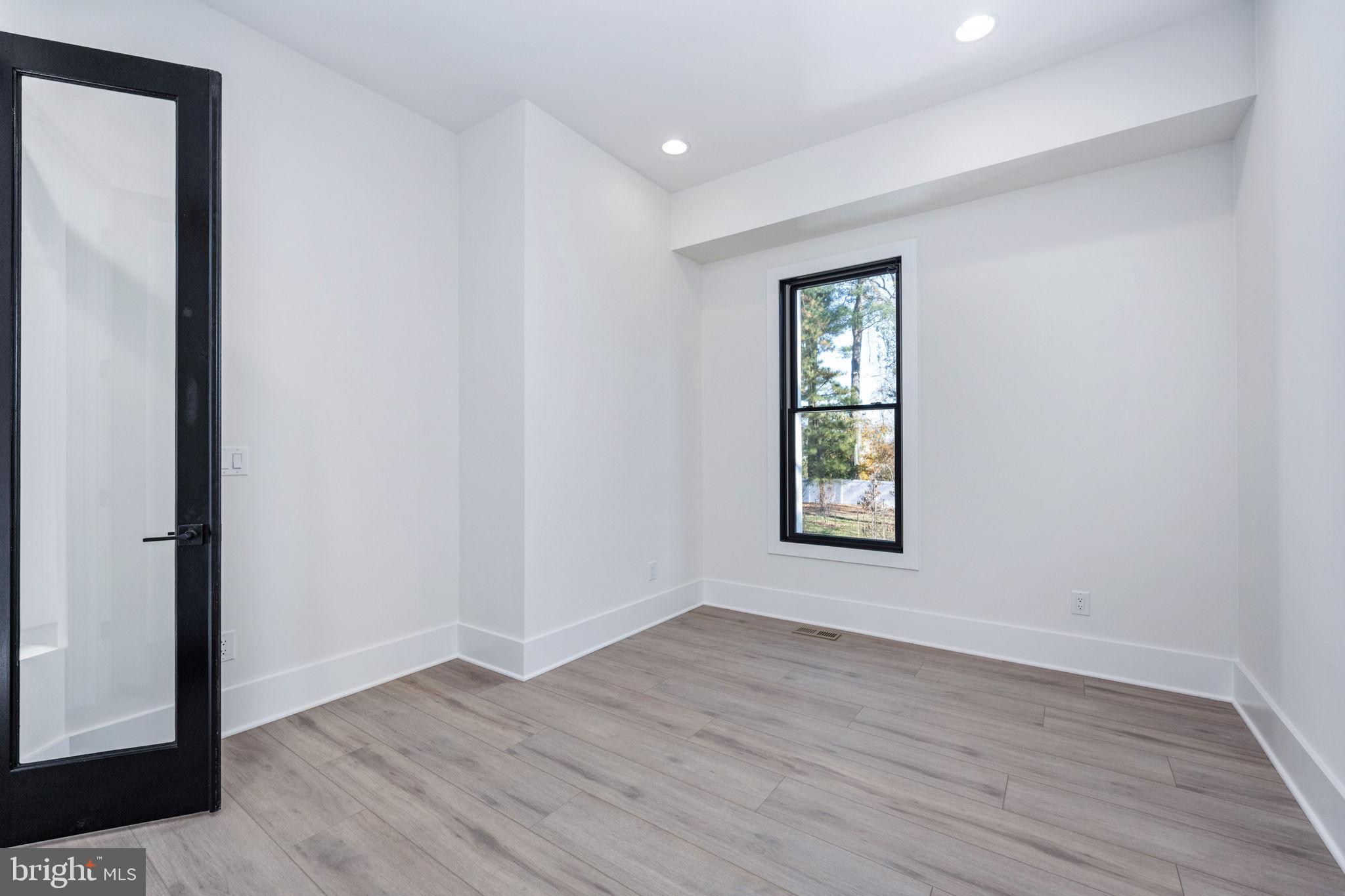 COBBDALE - Residential