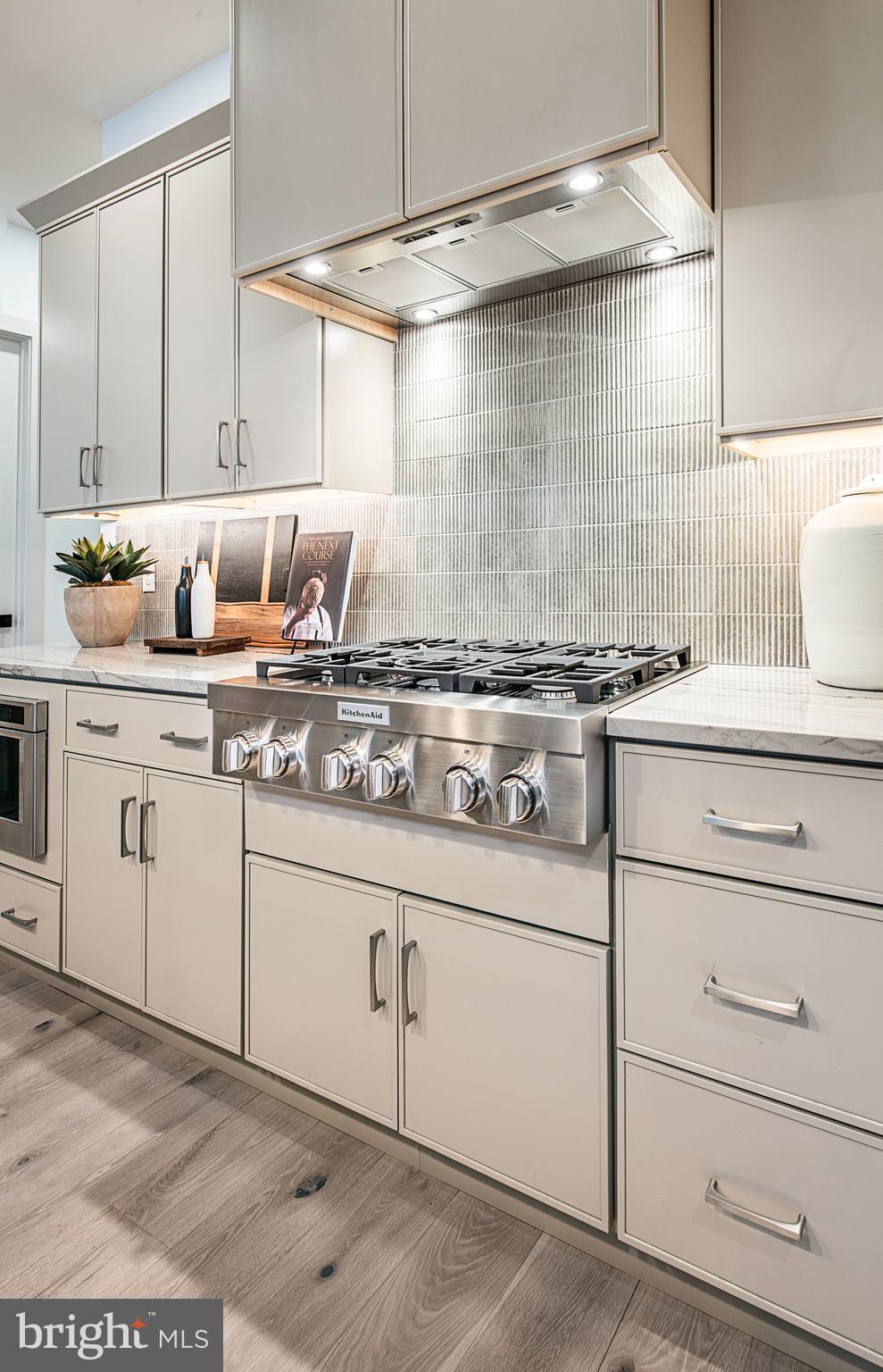 HEATHERFIELD - Residential