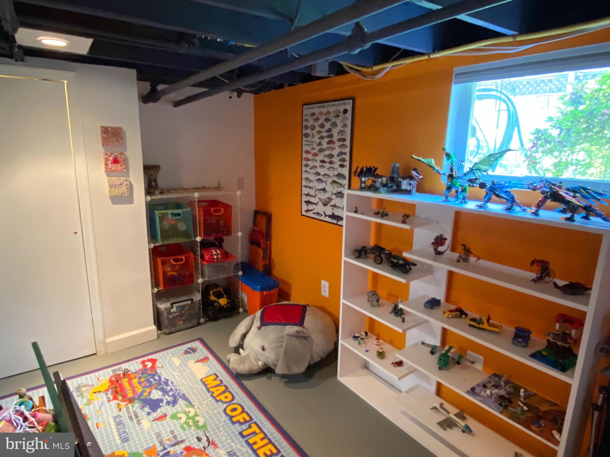 LYON PARK - Residential Lease