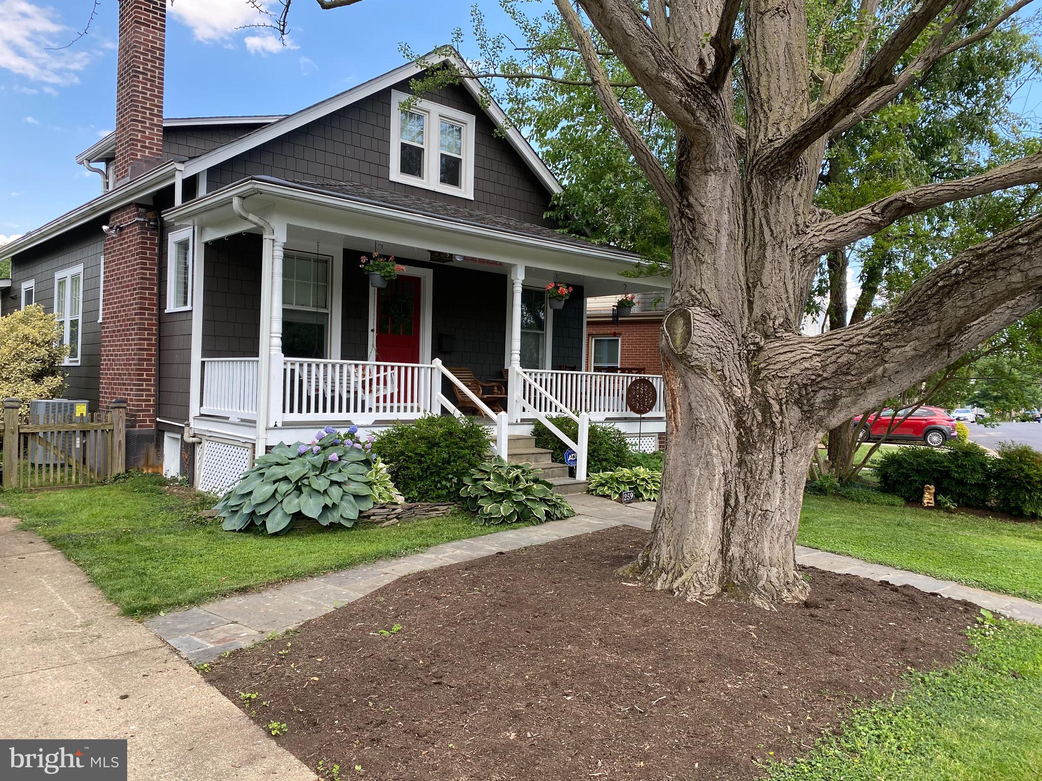 LYON PARK - Residential Lease