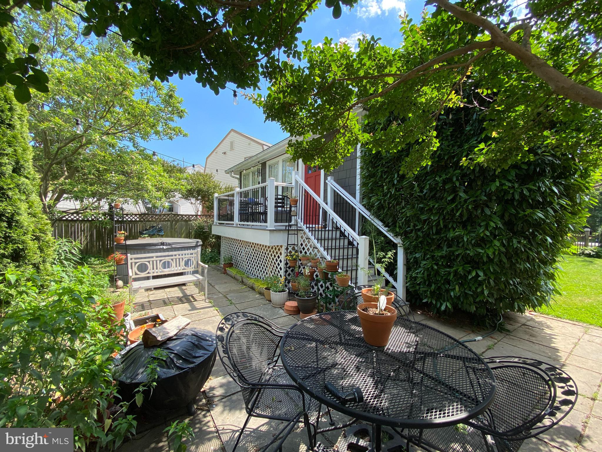 LYON PARK - Residential Lease