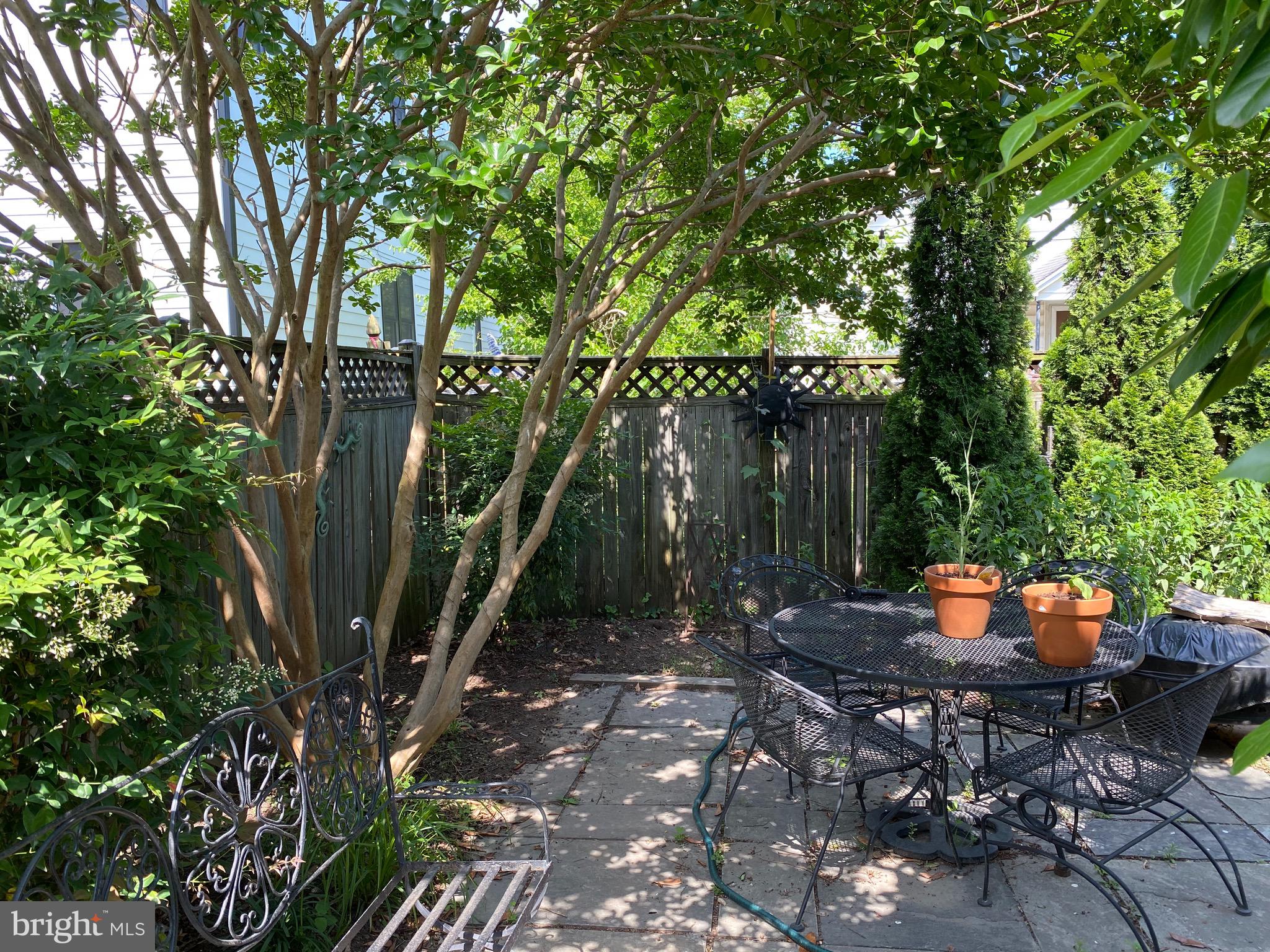 LYON PARK - Residential Lease