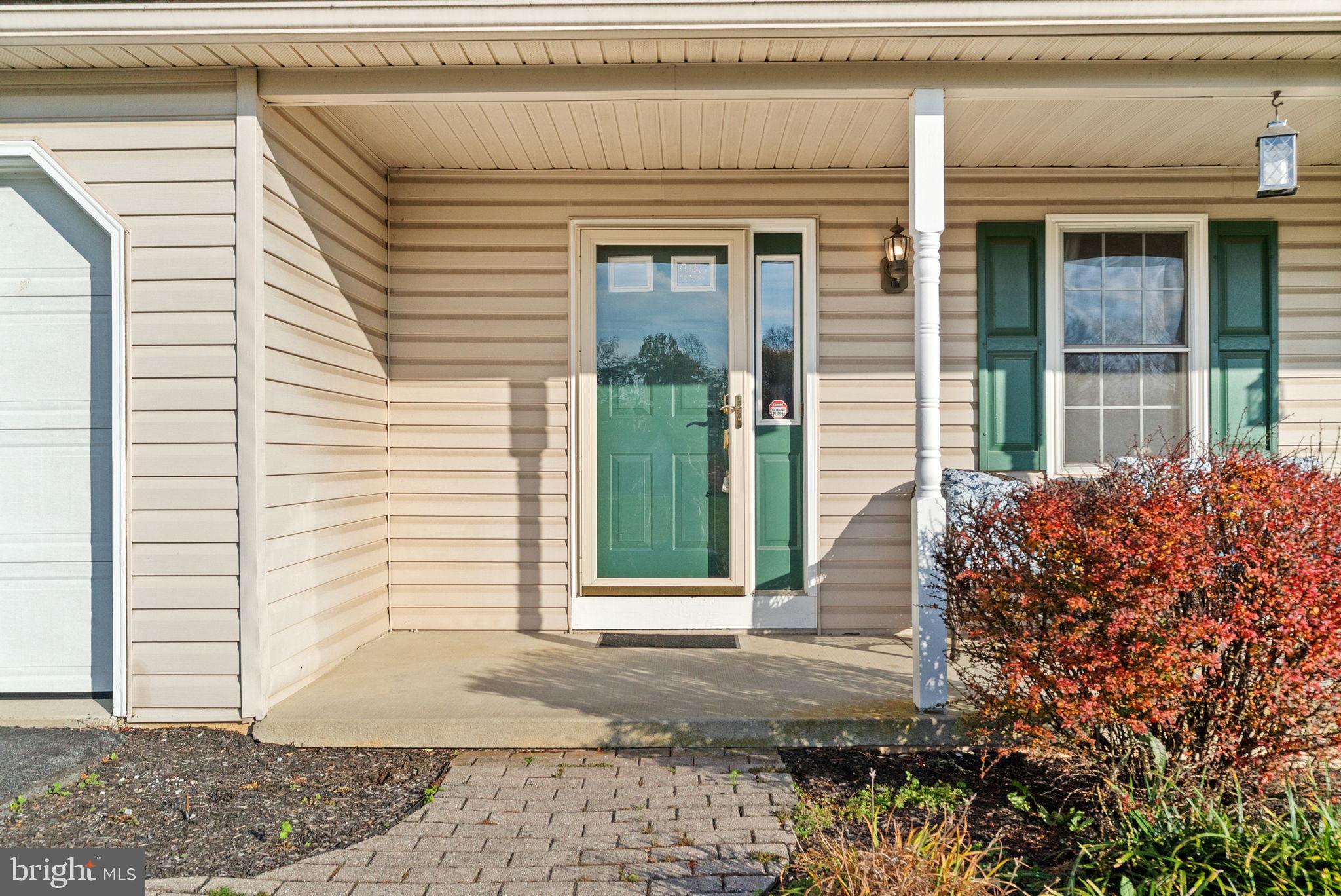 248 W WALNUT TREE DRIVE