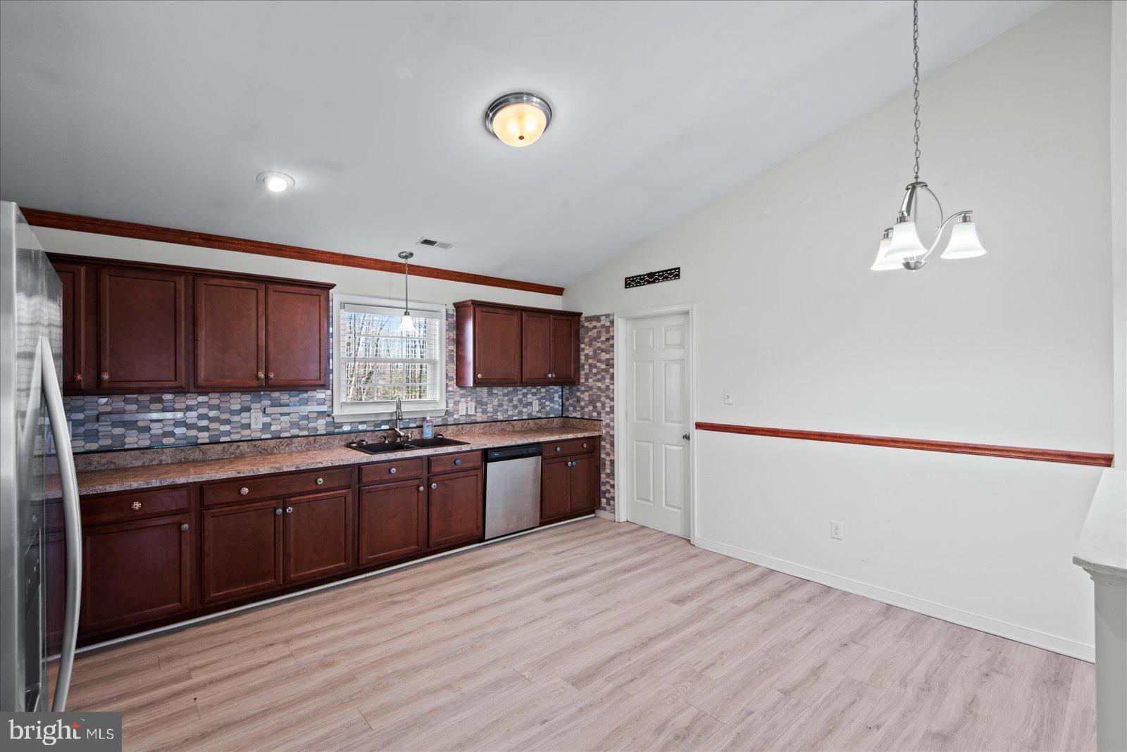 WINDING RIDGE - Residential