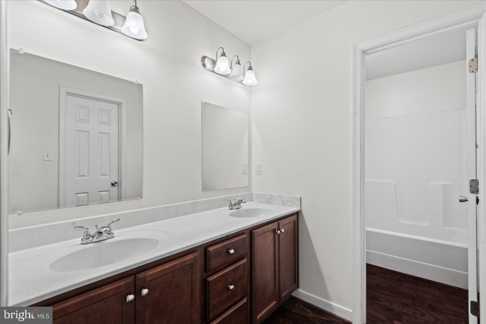 WINDING RIDGE - Residential