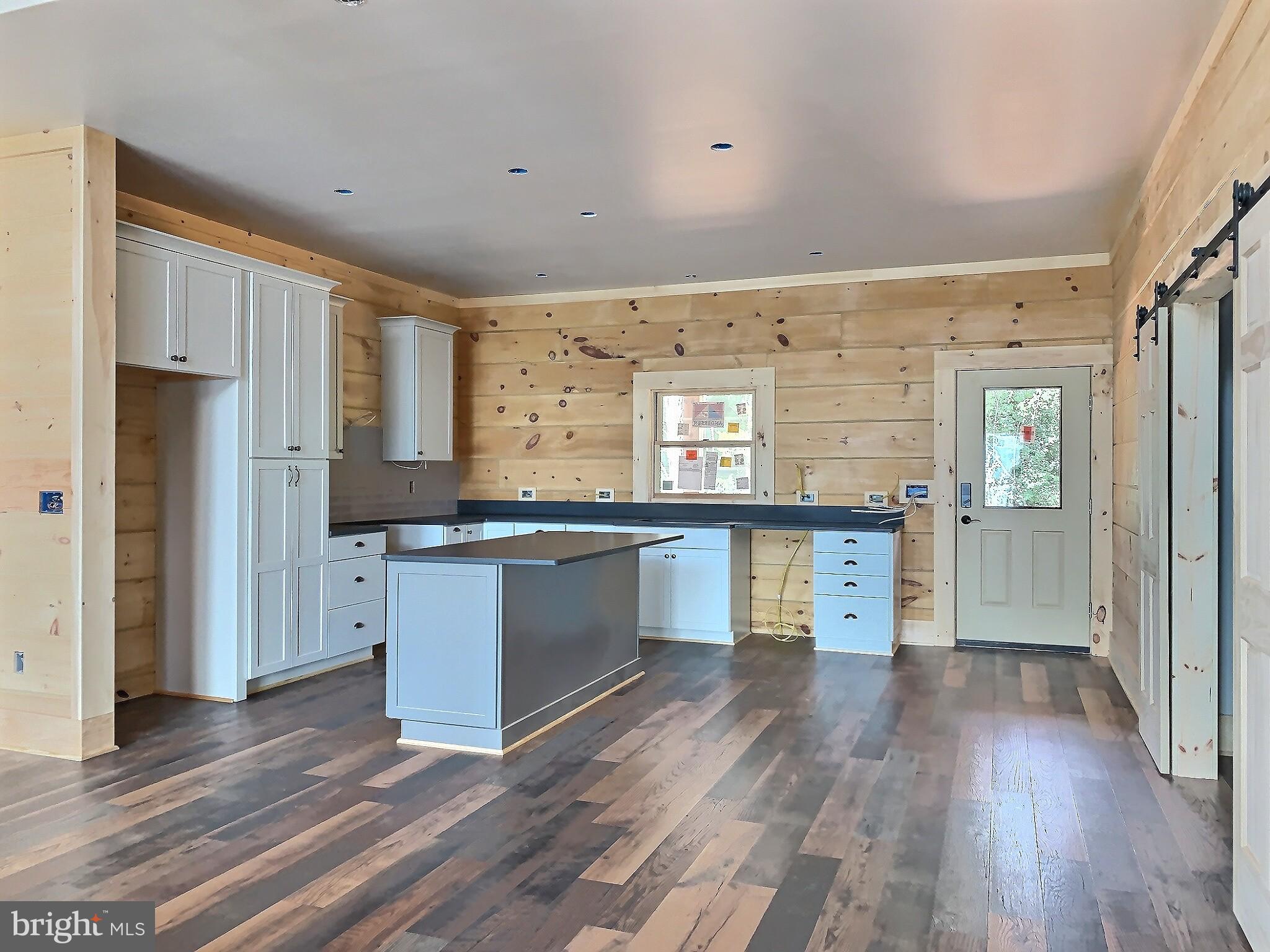 FAIRVIEW - Residential