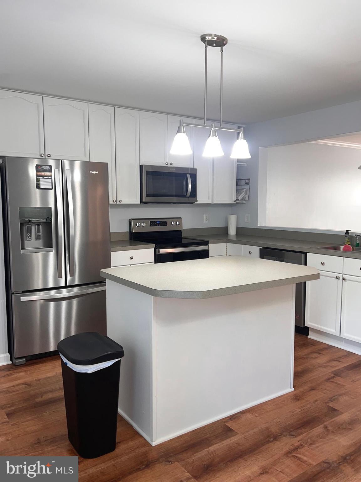 COUNTY GREEN - Residential Lease