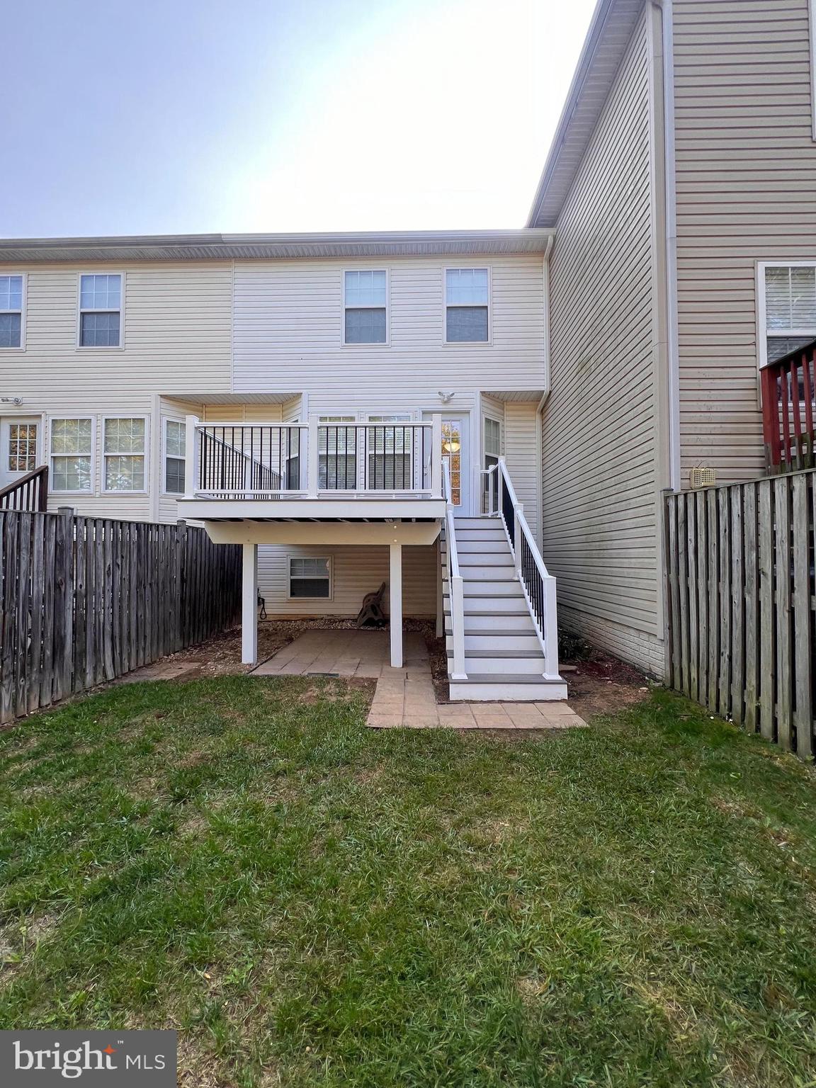 COUNTY GREEN - Residential Lease