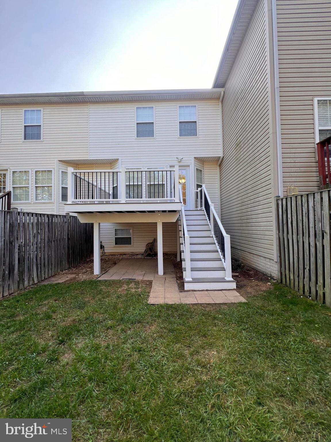 COUNTY GREEN - Residential Lease