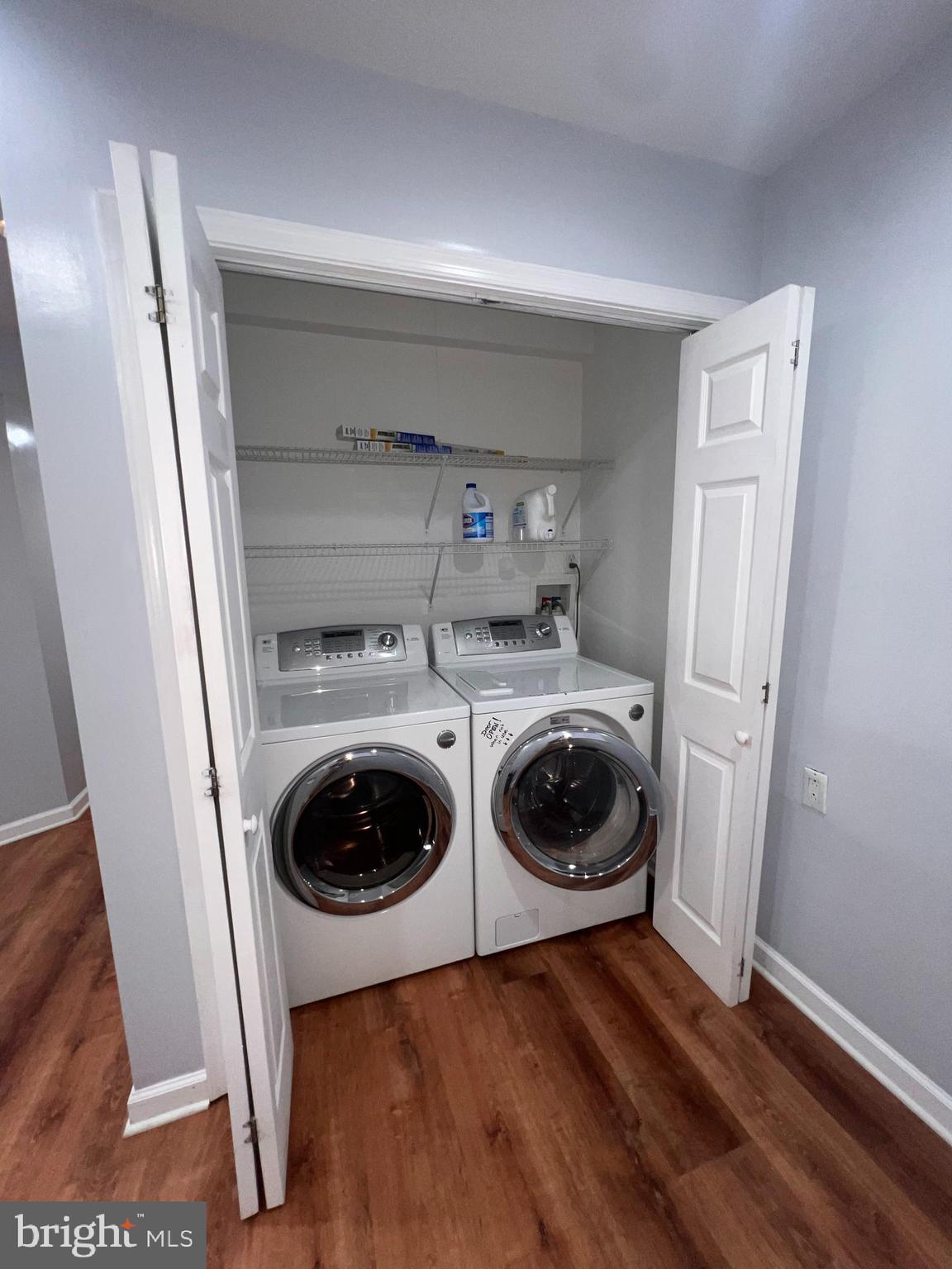 COUNTY GREEN - Residential Lease