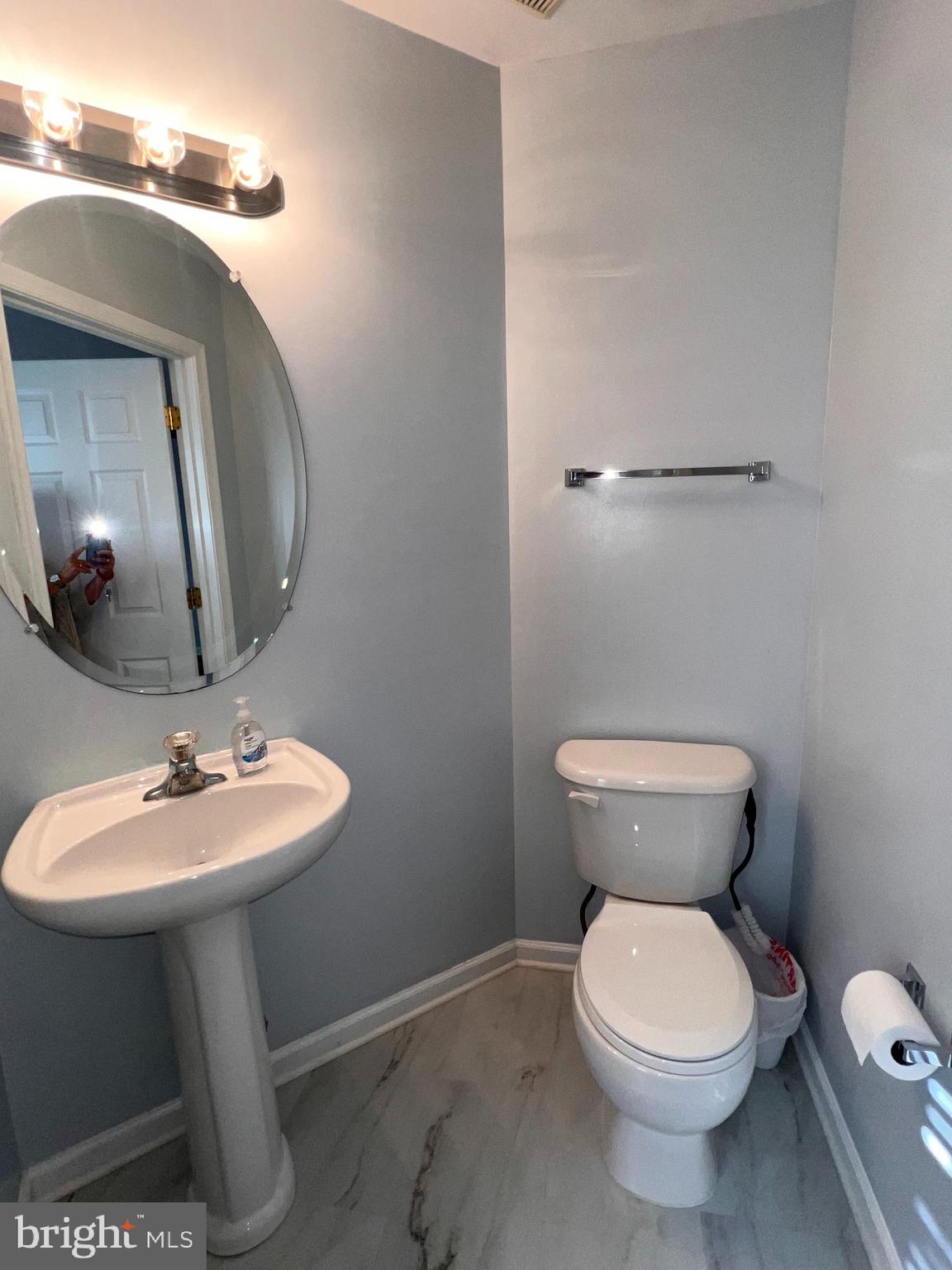 COUNTY GREEN - Residential Lease