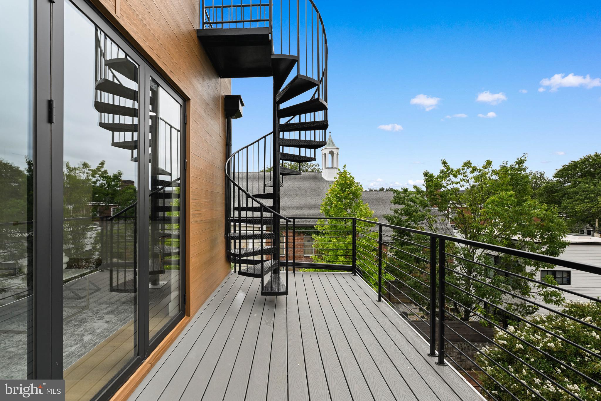 CAPITOL HILL EAST - Residential