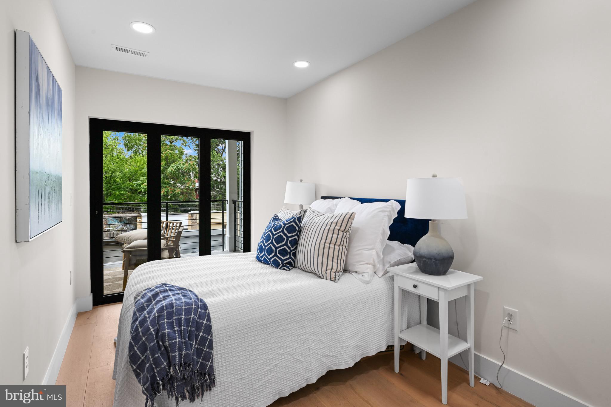 CAPITOL HILL EAST - Residential
