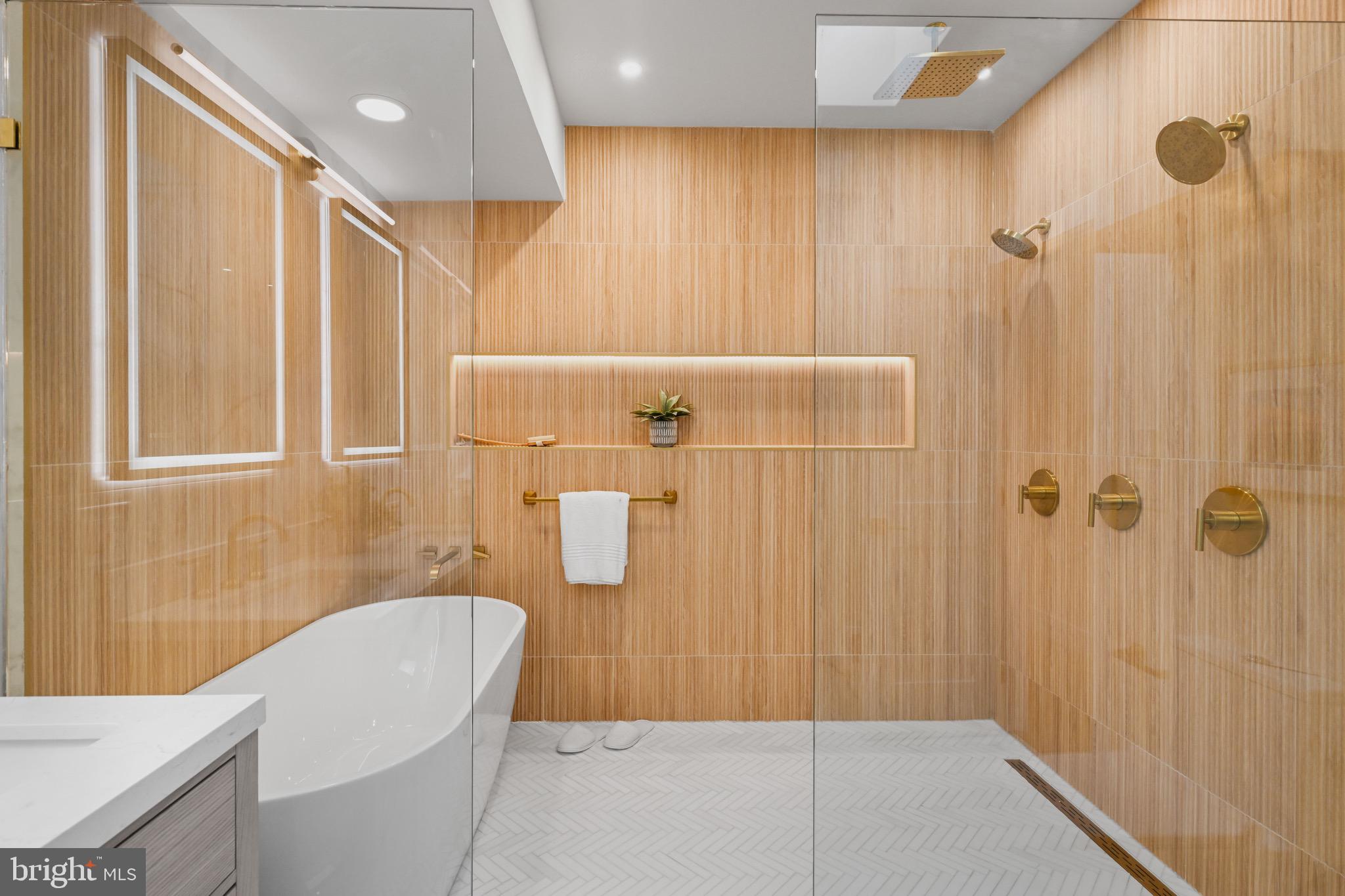 CAPITOL HILL EAST - Residential