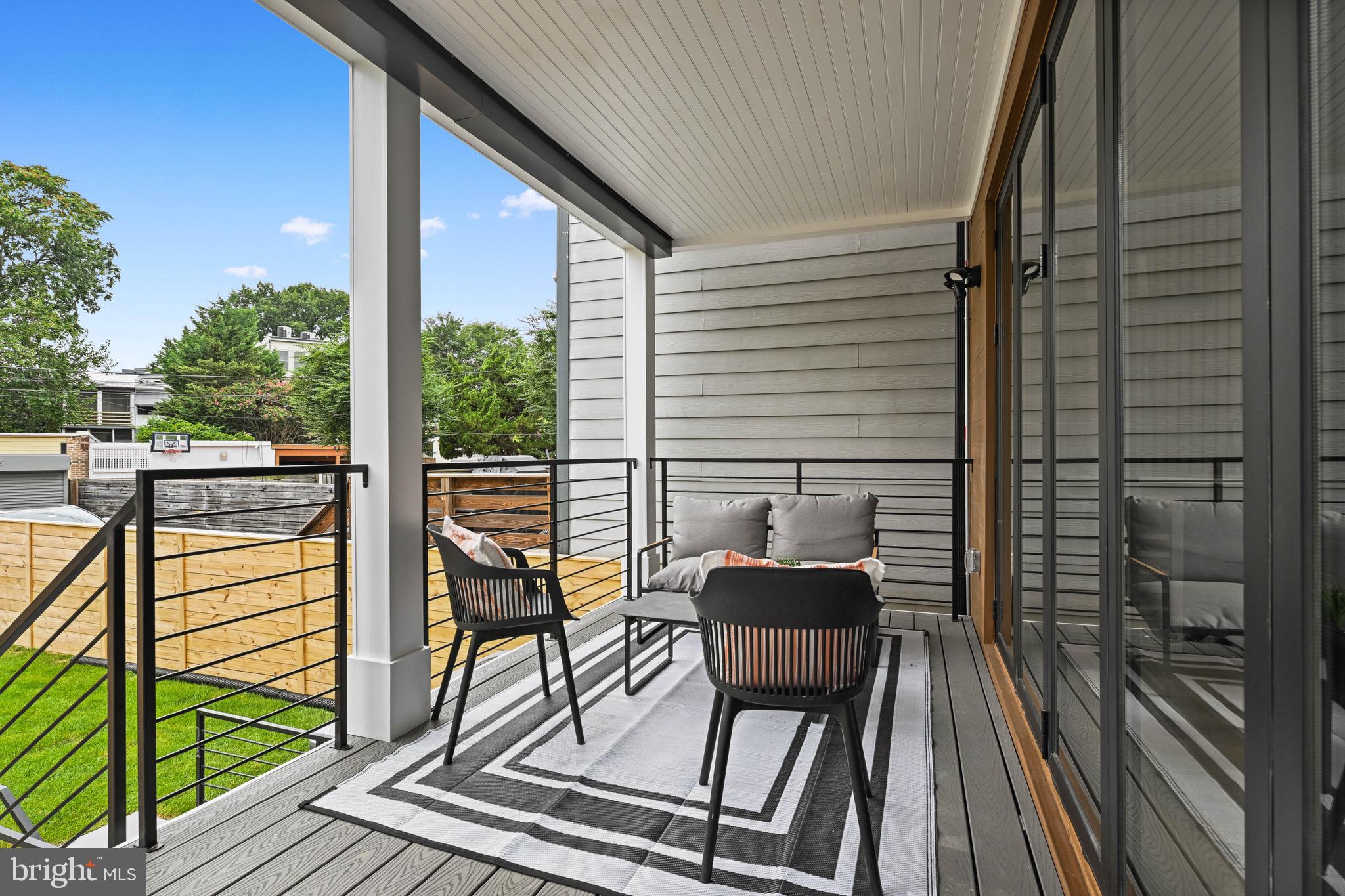 CAPITOL HILL EAST - Residential
