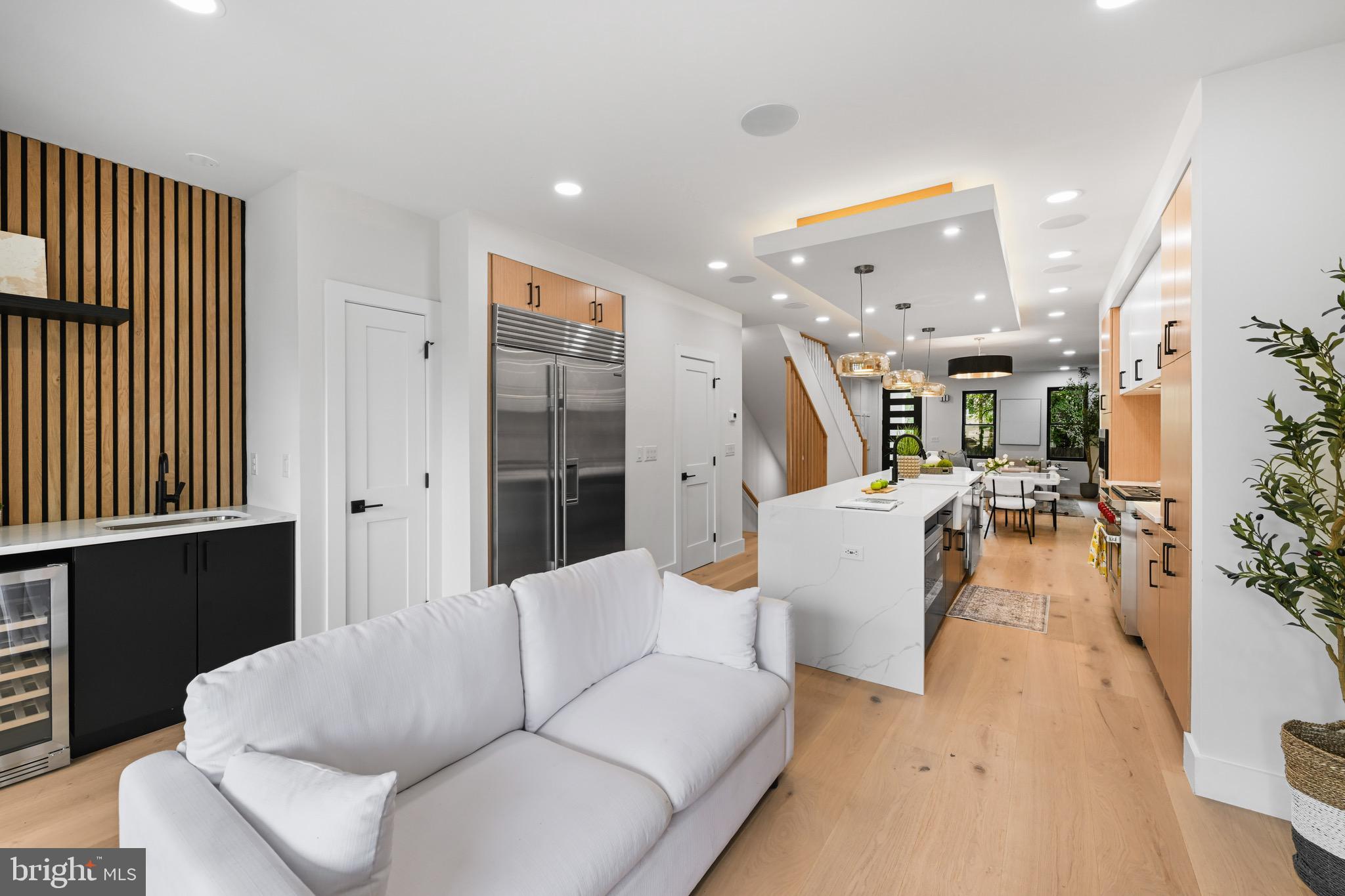 CAPITOL HILL EAST - Residential