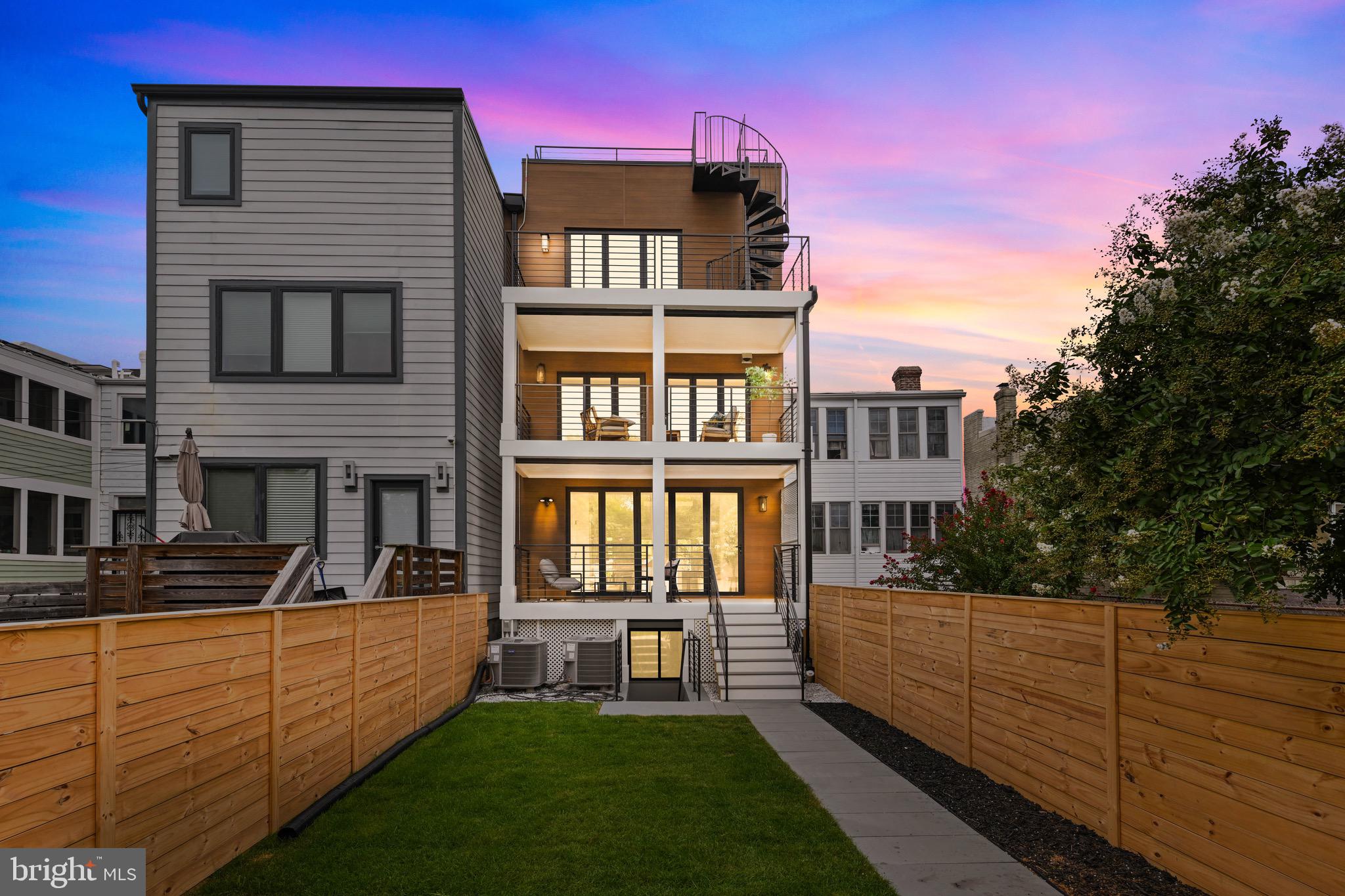 CAPITOL HILL EAST - Residential