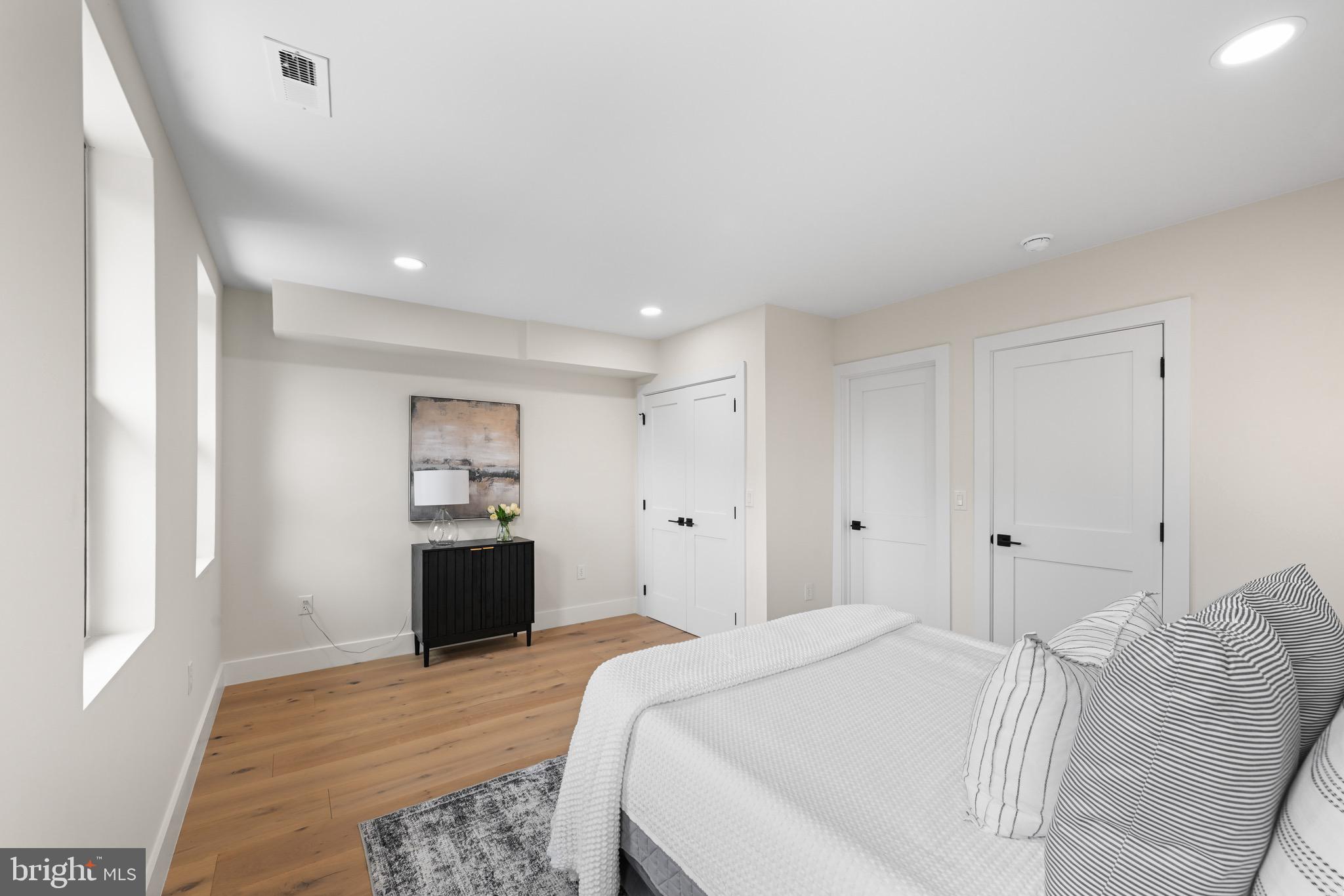 CAPITOL HILL EAST - Residential