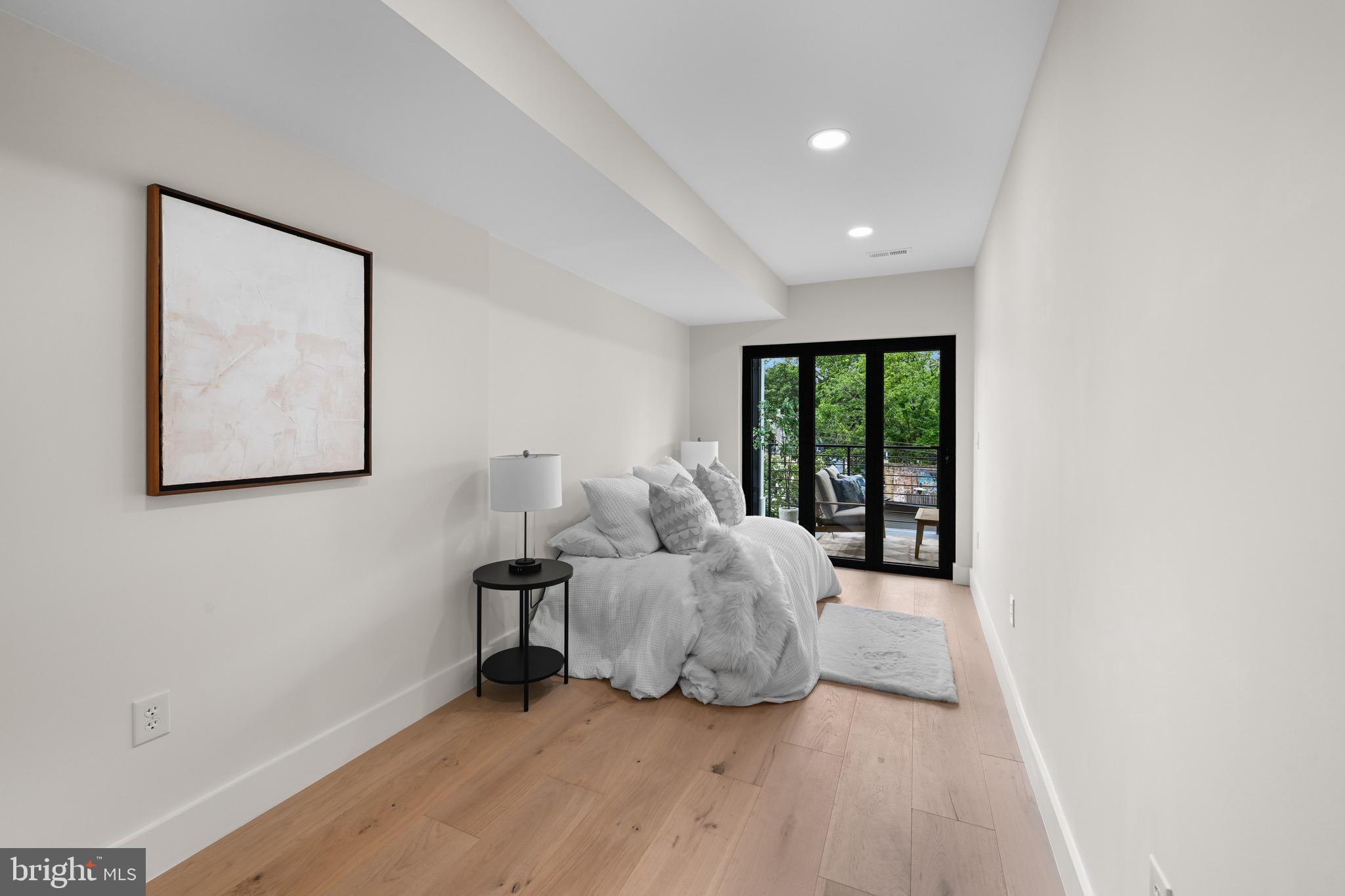 CAPITOL HILL EAST - Residential