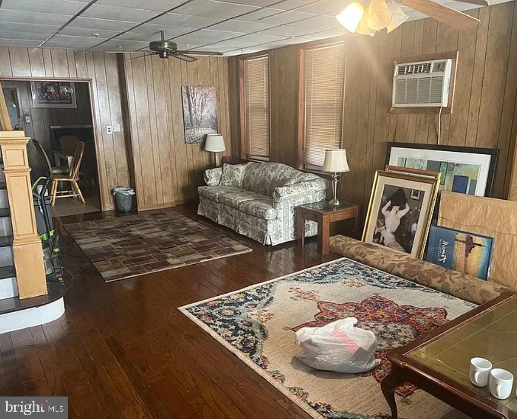 MARSHALL TERRACE - Residential