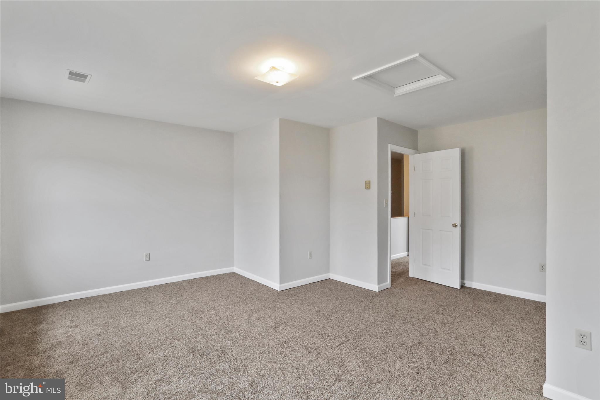 HEDGESVILLE - Residential Income