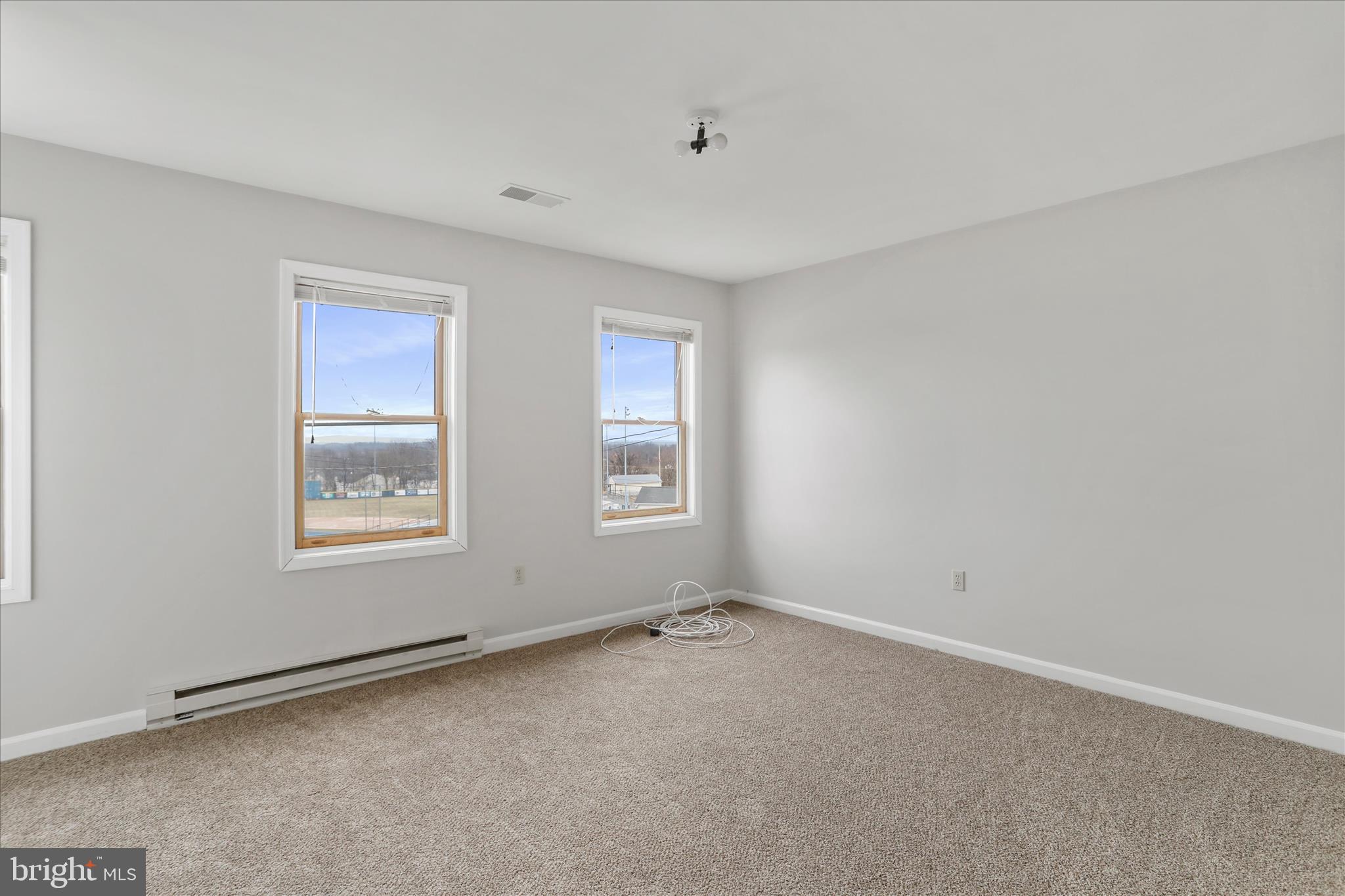 HEDGESVILLE - Residential Income