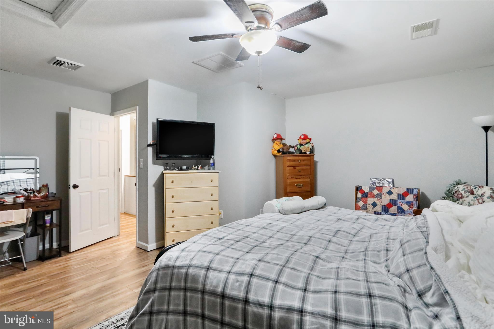 HEDGESVILLE - Residential Income