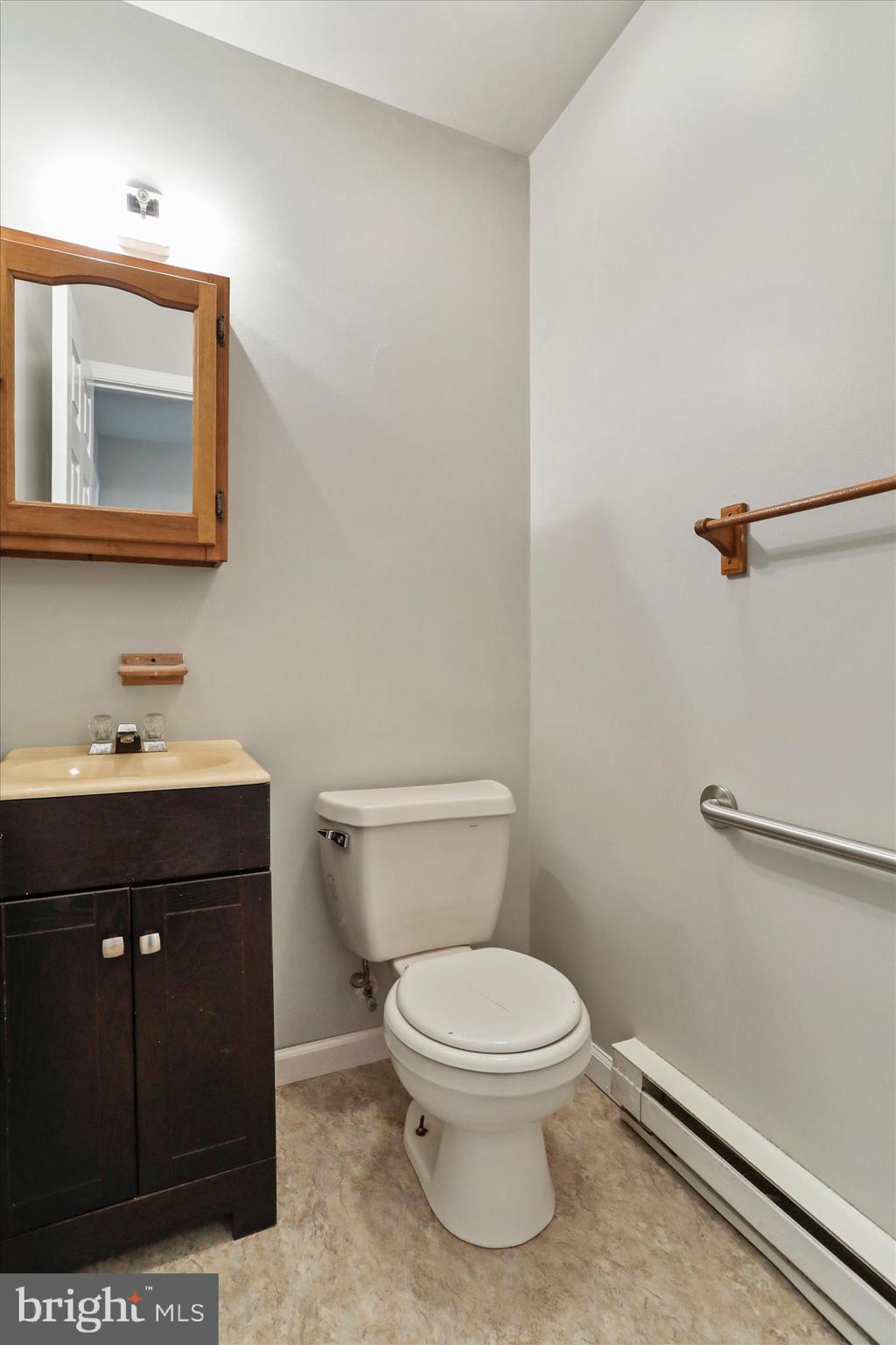 HEDGESVILLE - Residential Income