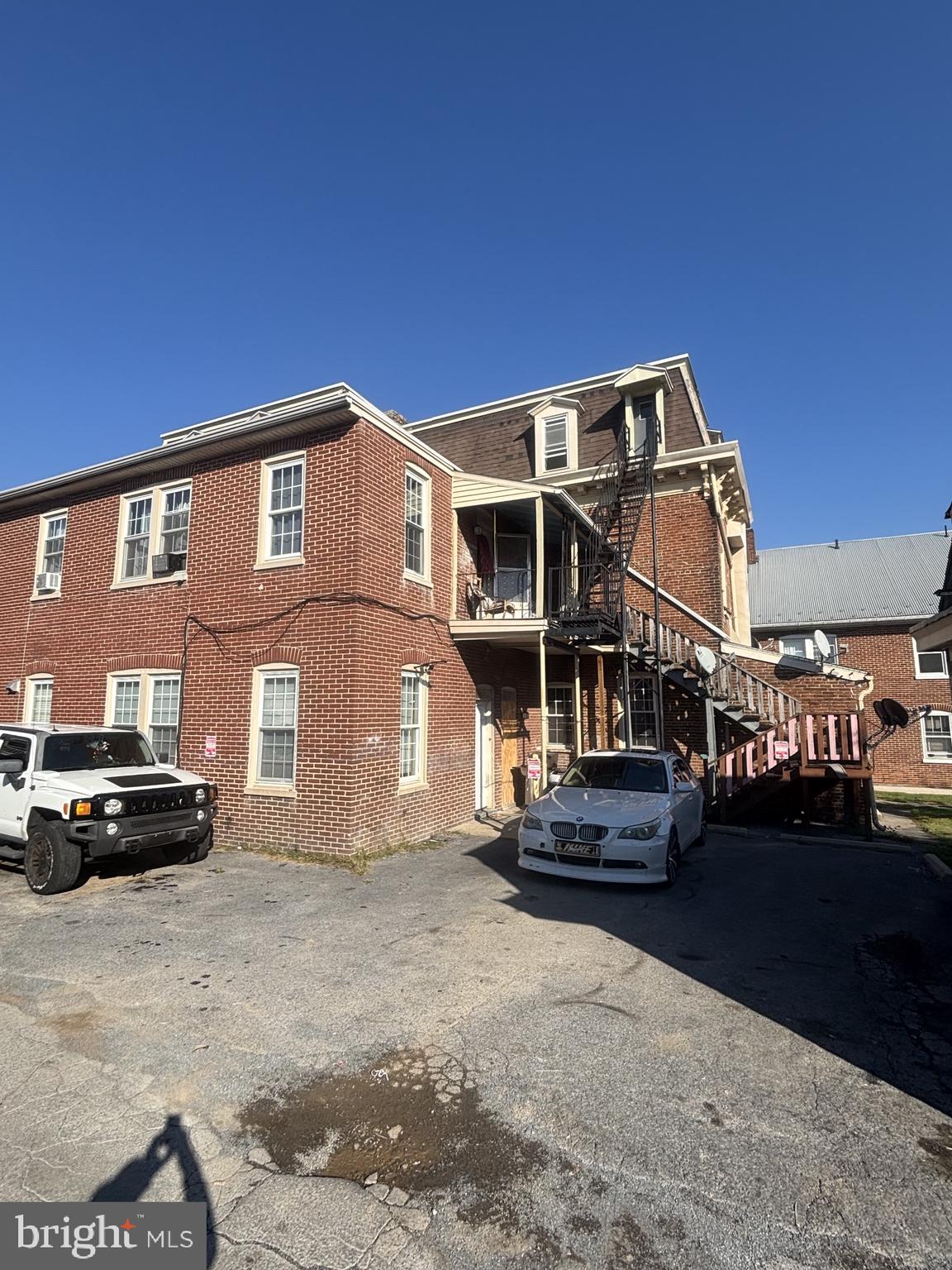 334 LINCOLN WAY W