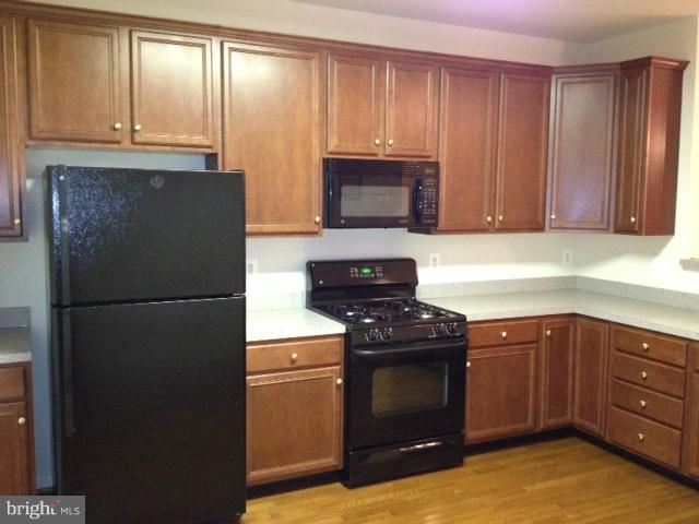 SOUTH RIDING - Residential Lease