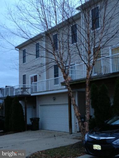 SOUTH RIDING - Residential Lease