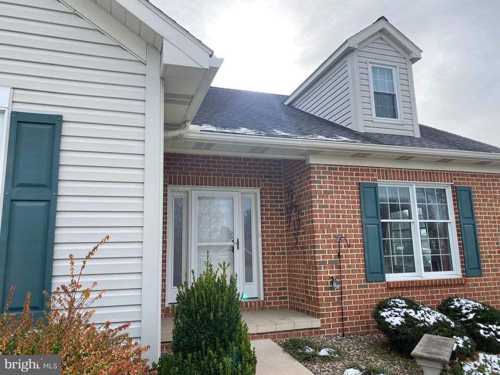 Photo of 1476 Spring Side Drive E, CHAMBERSBURG, PA 17202 (MLS # PAFL2031688)
