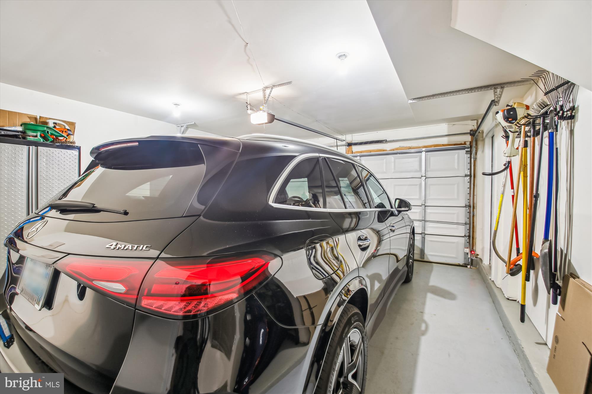 SOUTH RIVER COLONY - Residential Lease