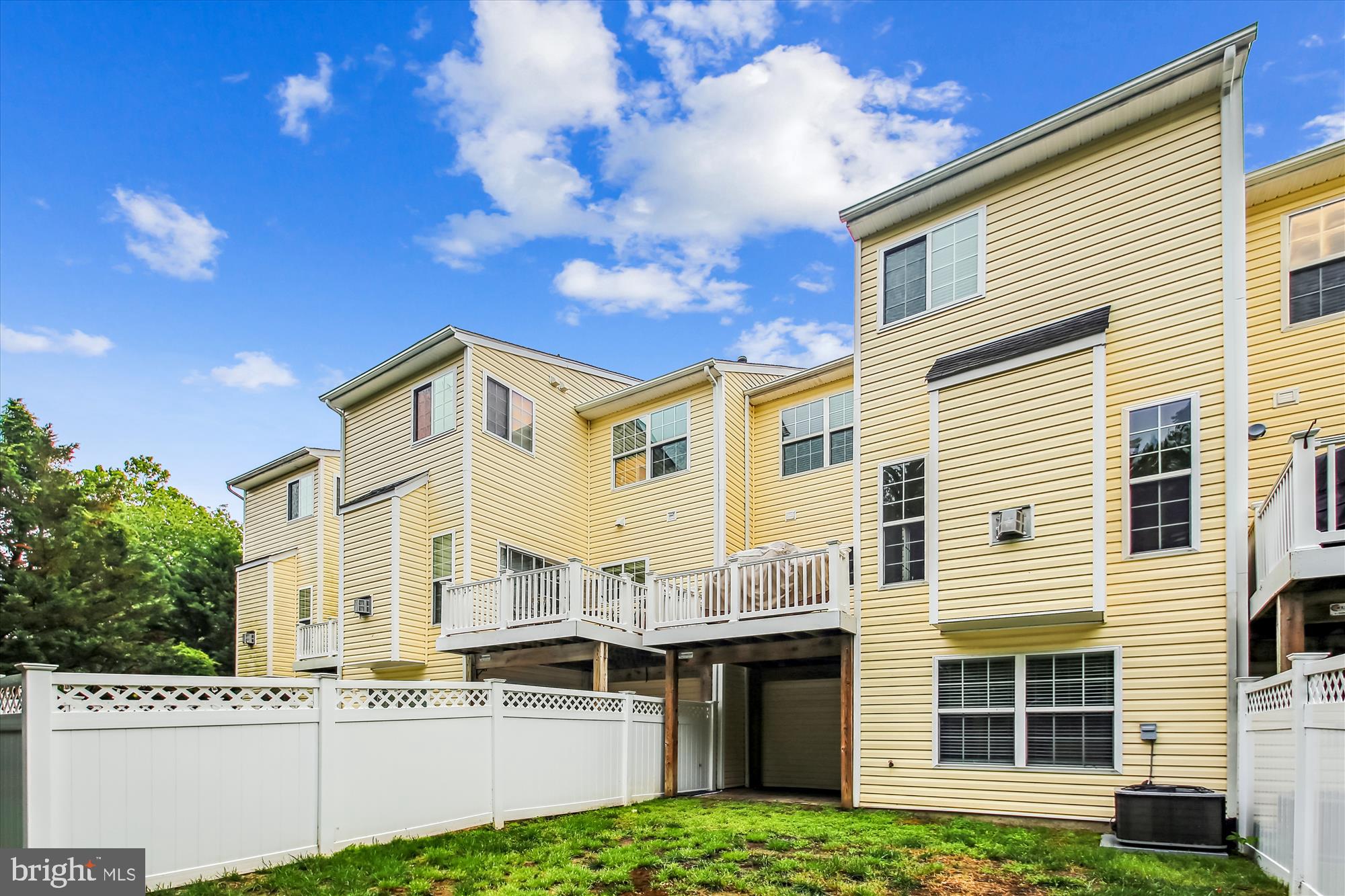 SOUTH RIVER COLONY - Residential Lease