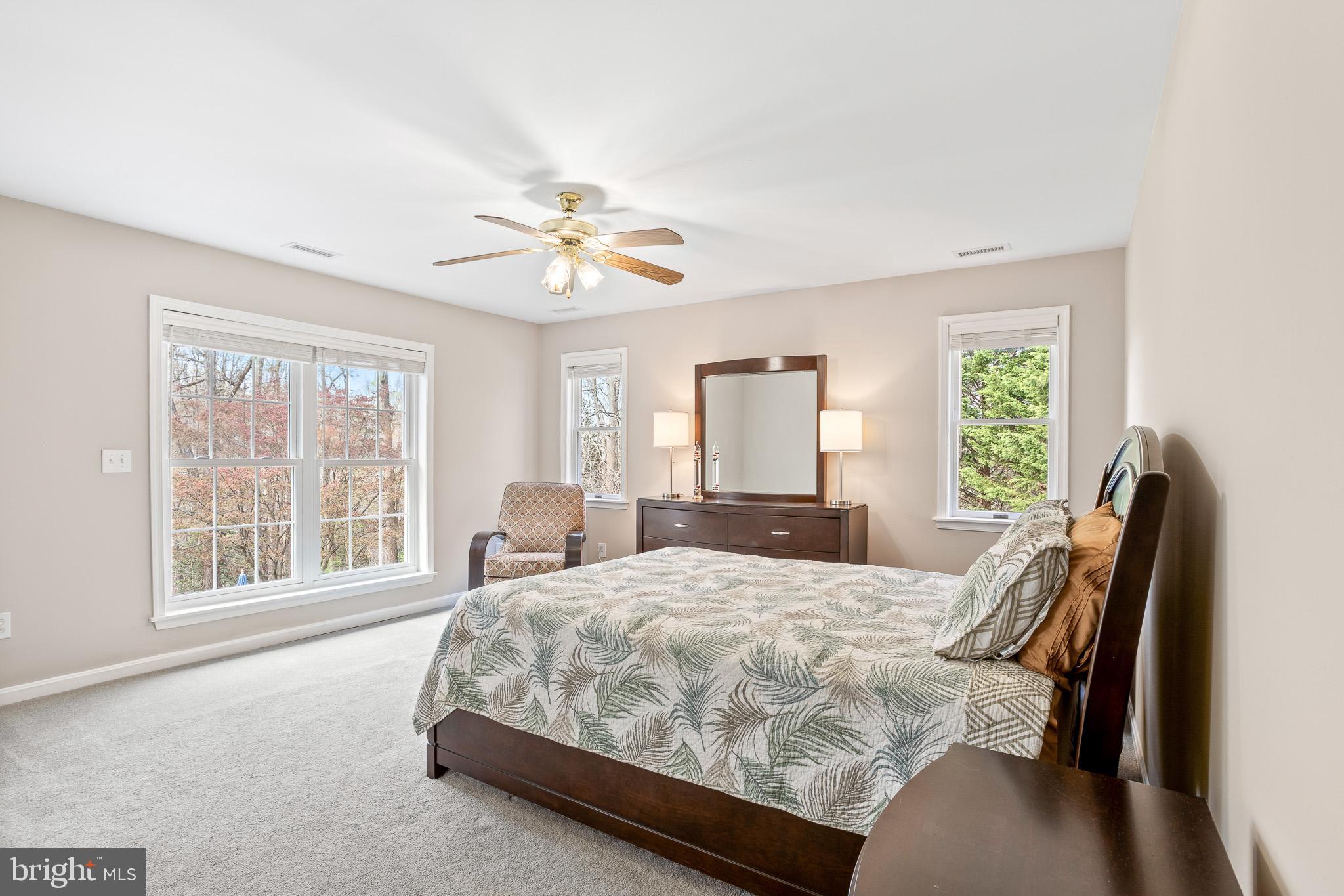 NORTH RIVER FOREST - Residential