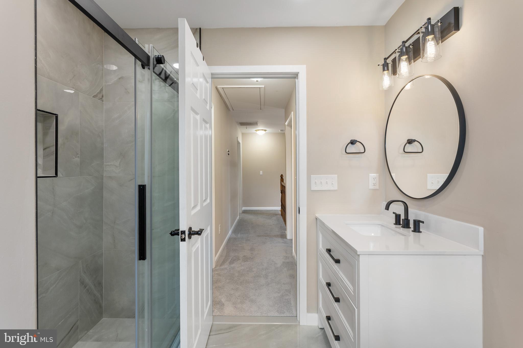 NORTH RIVER FOREST - Residential