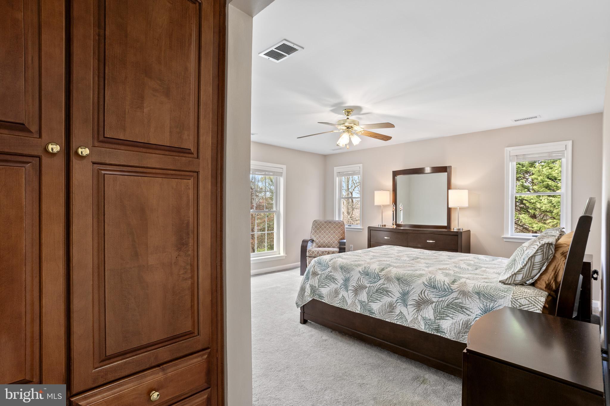 NORTH RIVER FOREST - Residential