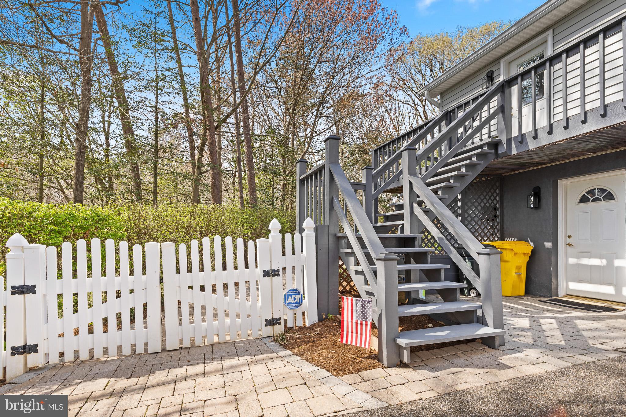 NORTH RIVER FOREST - Residential