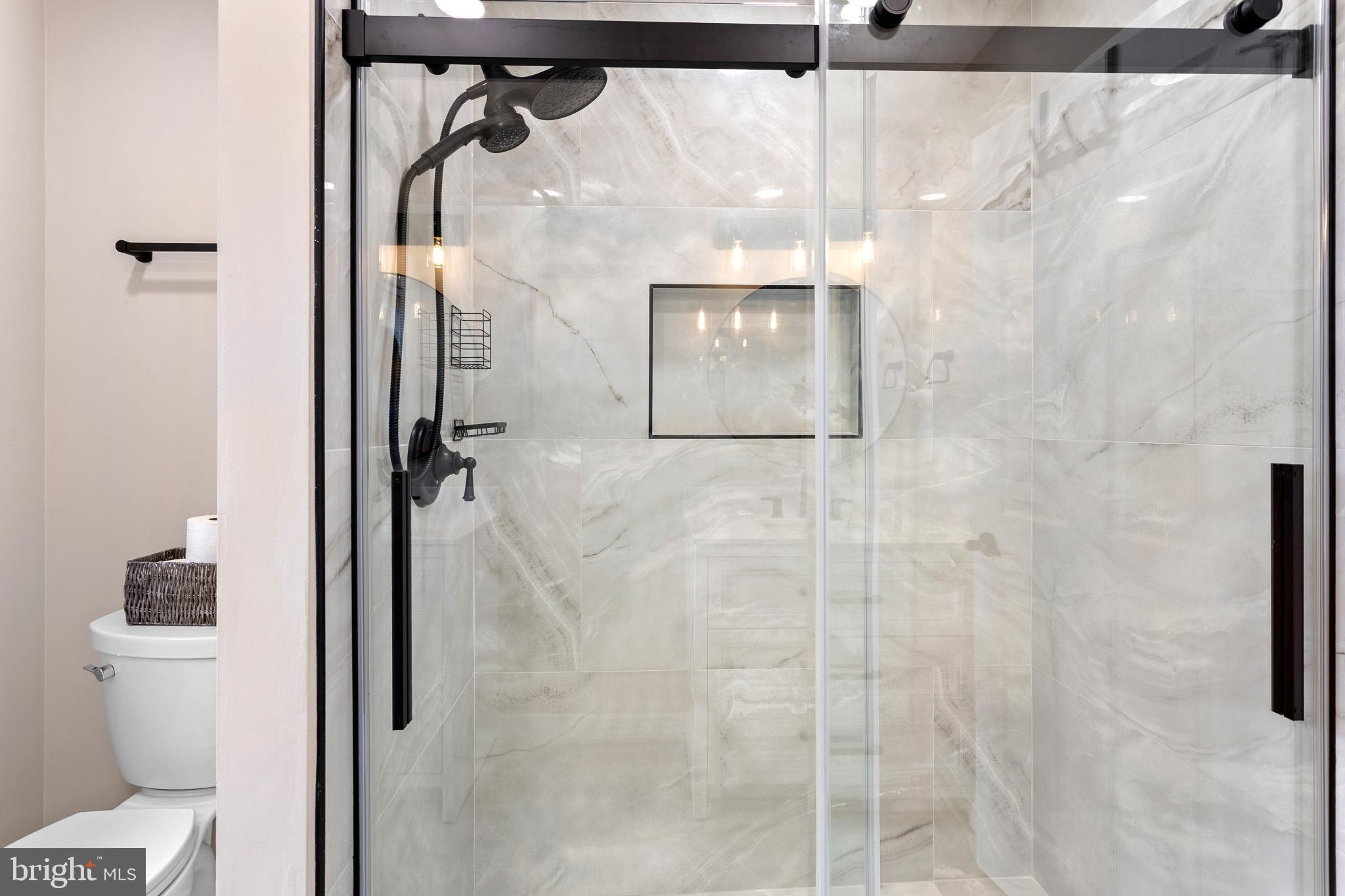 NORTH RIVER FOREST - Residential