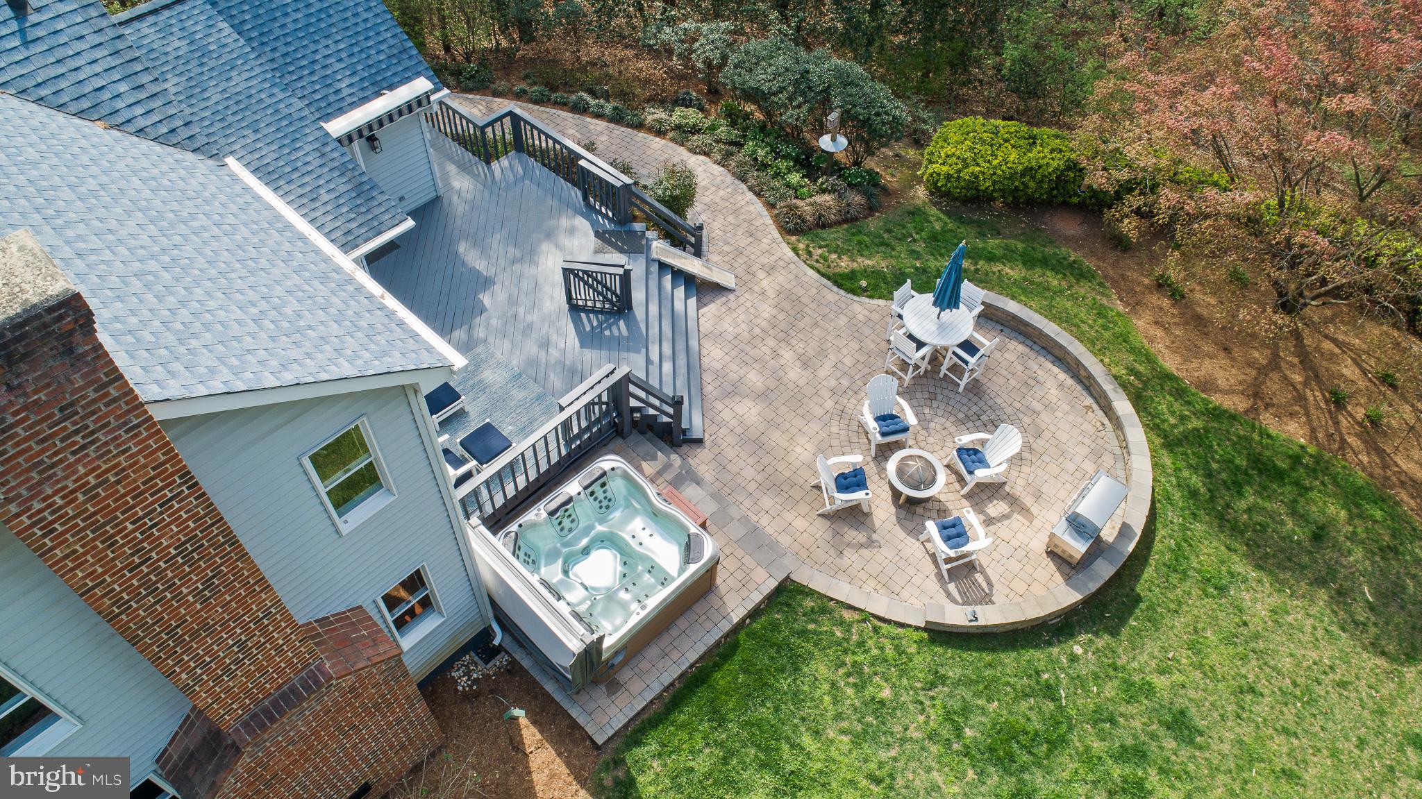 NORTH RIVER FOREST - Residential