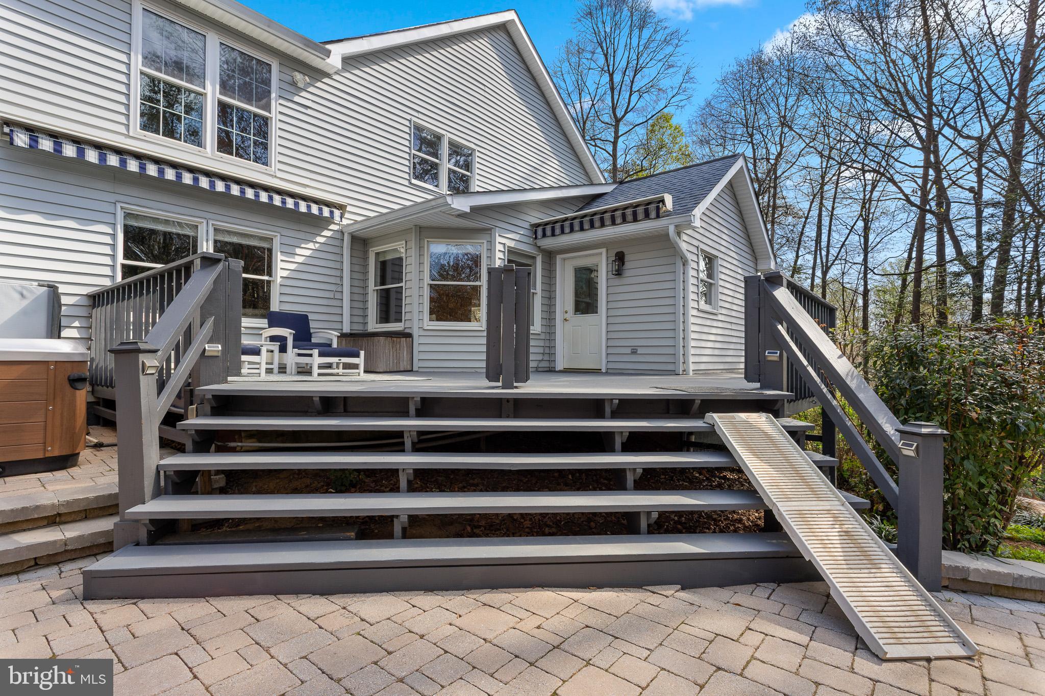 NORTH RIVER FOREST - Residential