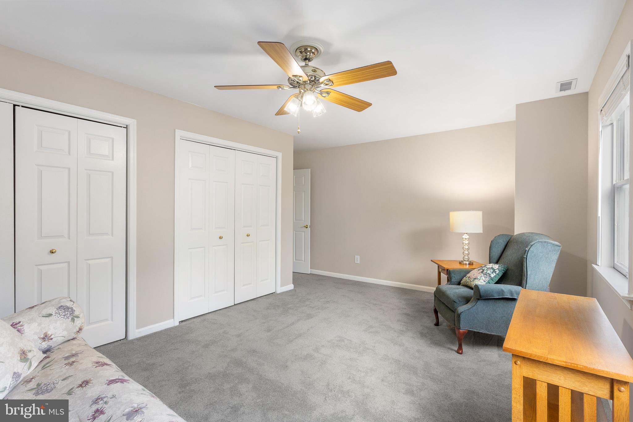 NORTH RIVER FOREST - Residential