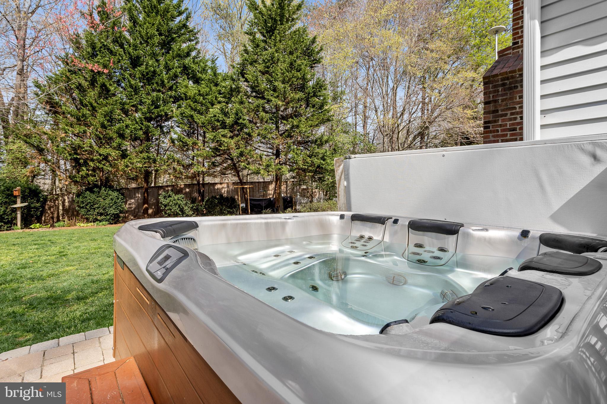 NORTH RIVER FOREST - Residential