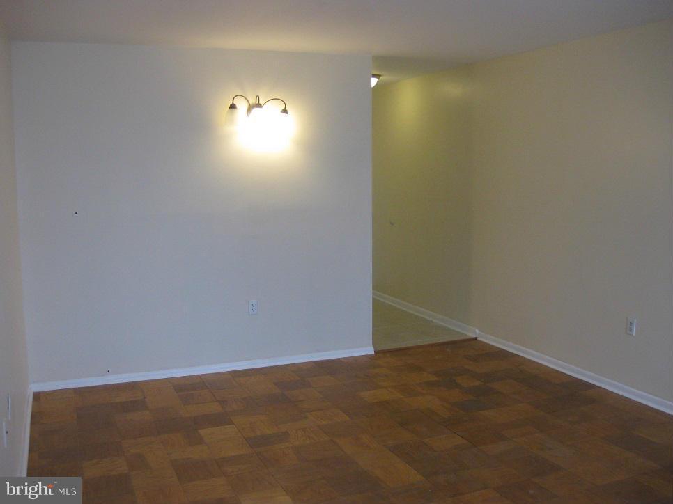 CHELSEA WOODS-PHASE 3> - Residential Lease