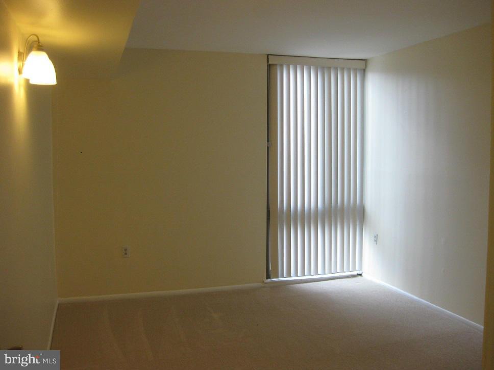 CHELSEA WOODS-PHASE 3> - Residential Lease